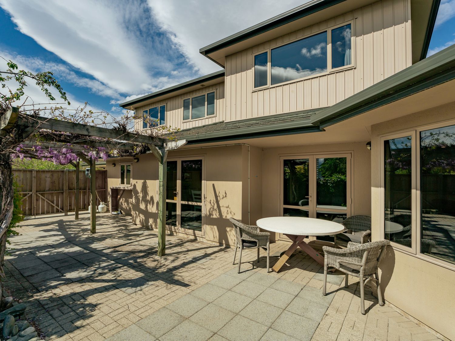 Cherry Court - Wanaka Holiday Home                     photo 2