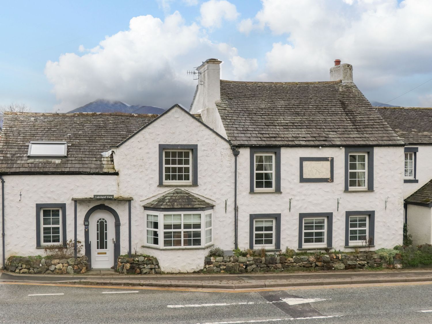 Lakeland View, Keswick, Cumbria. Near amenities. In the Lake District National Park. Private hot tub