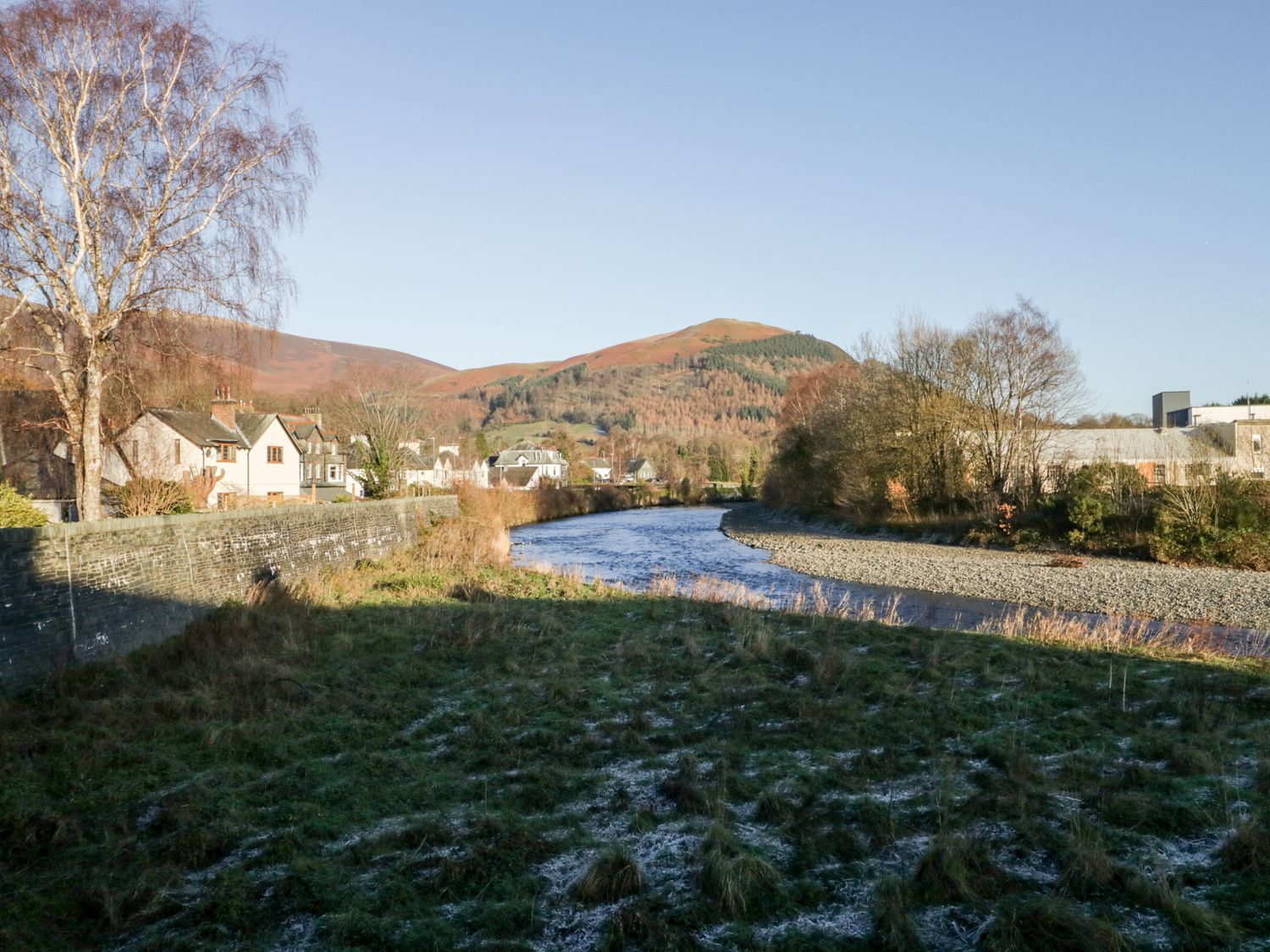 Lakeland View, Keswick, Cumbria. Near amenities. In the Lake District National Park. Private hot tub