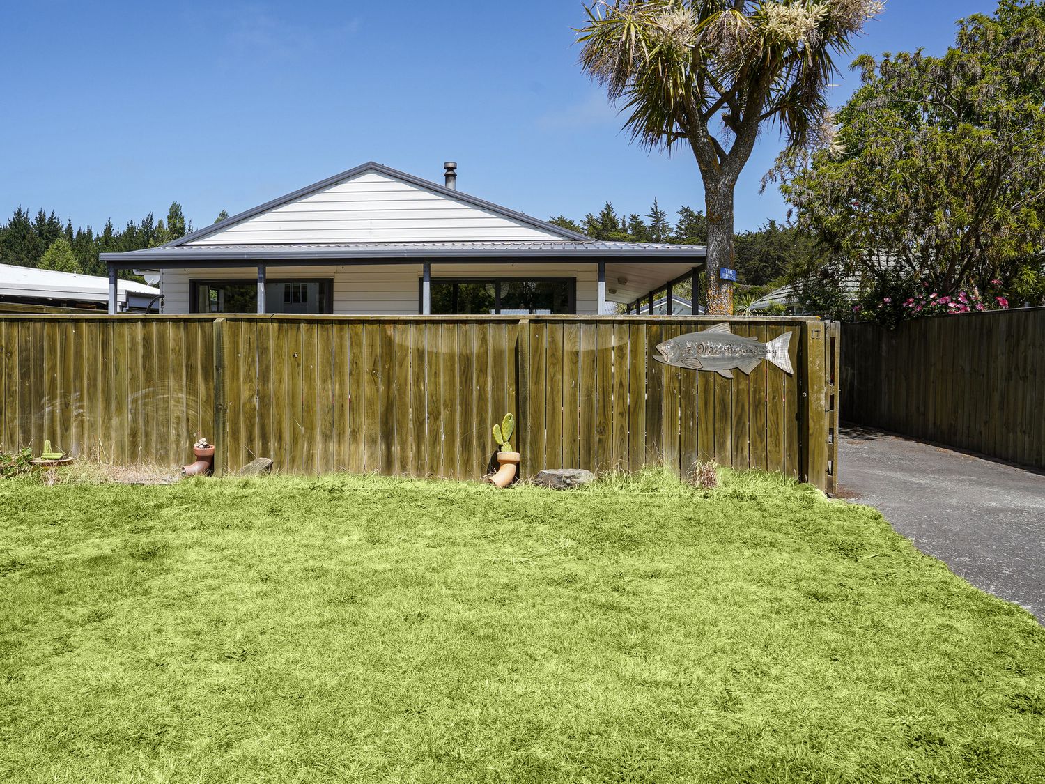 The Bach at Old Broadway - Waikuku Beach Retreat                     photo 16