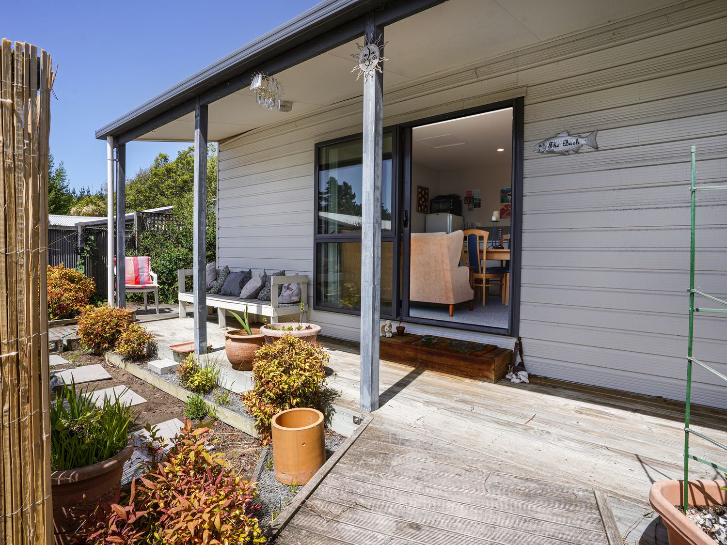 The Bach at Old Broadway - Waikuku Beach Retreat -  - 1165258 - photo 1