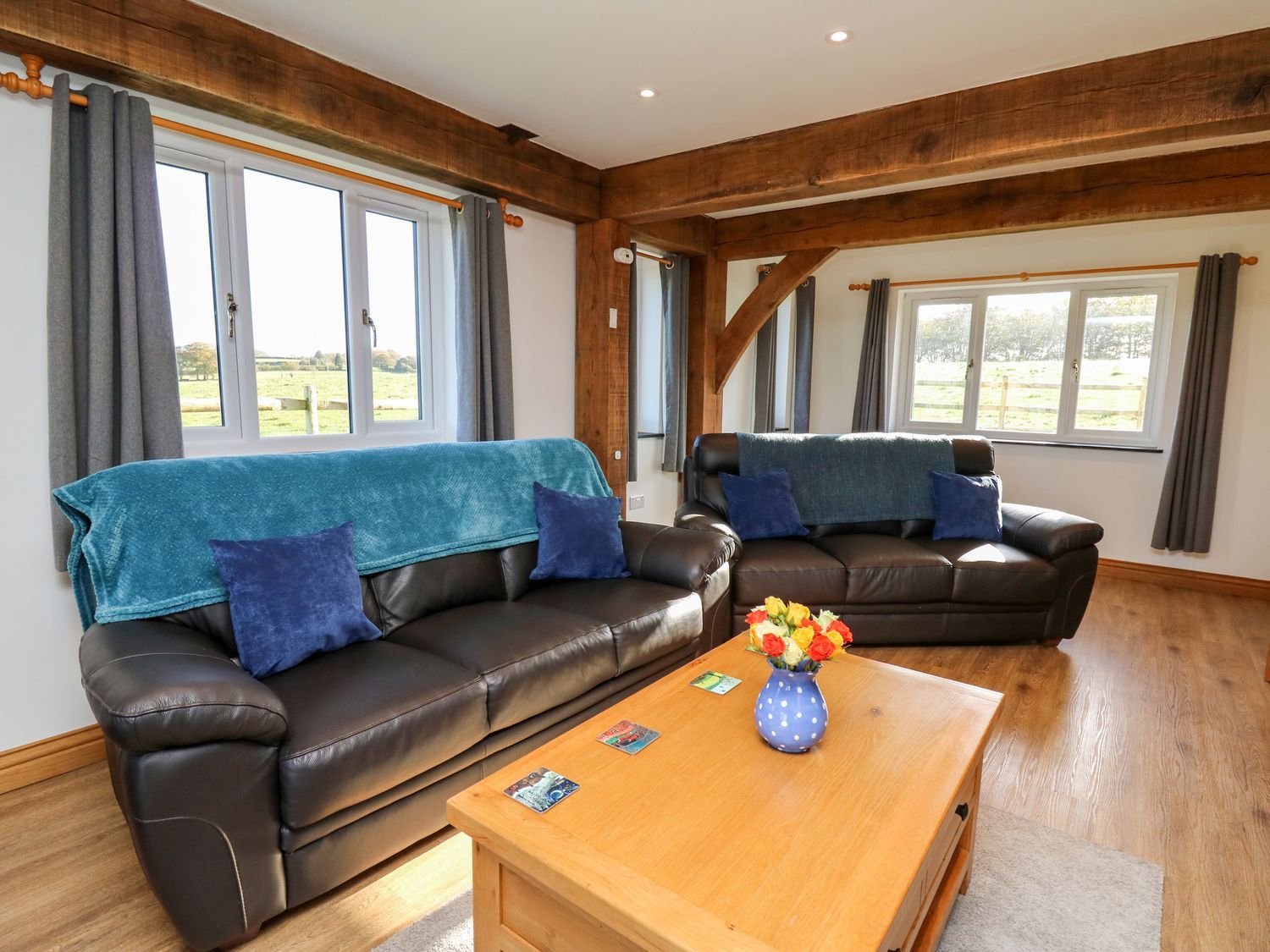 Yr Adfa in Llangeitho, Ceredigion. Family and pet-friendly. Hot tub. Barbecue. Woodburning stove. TV