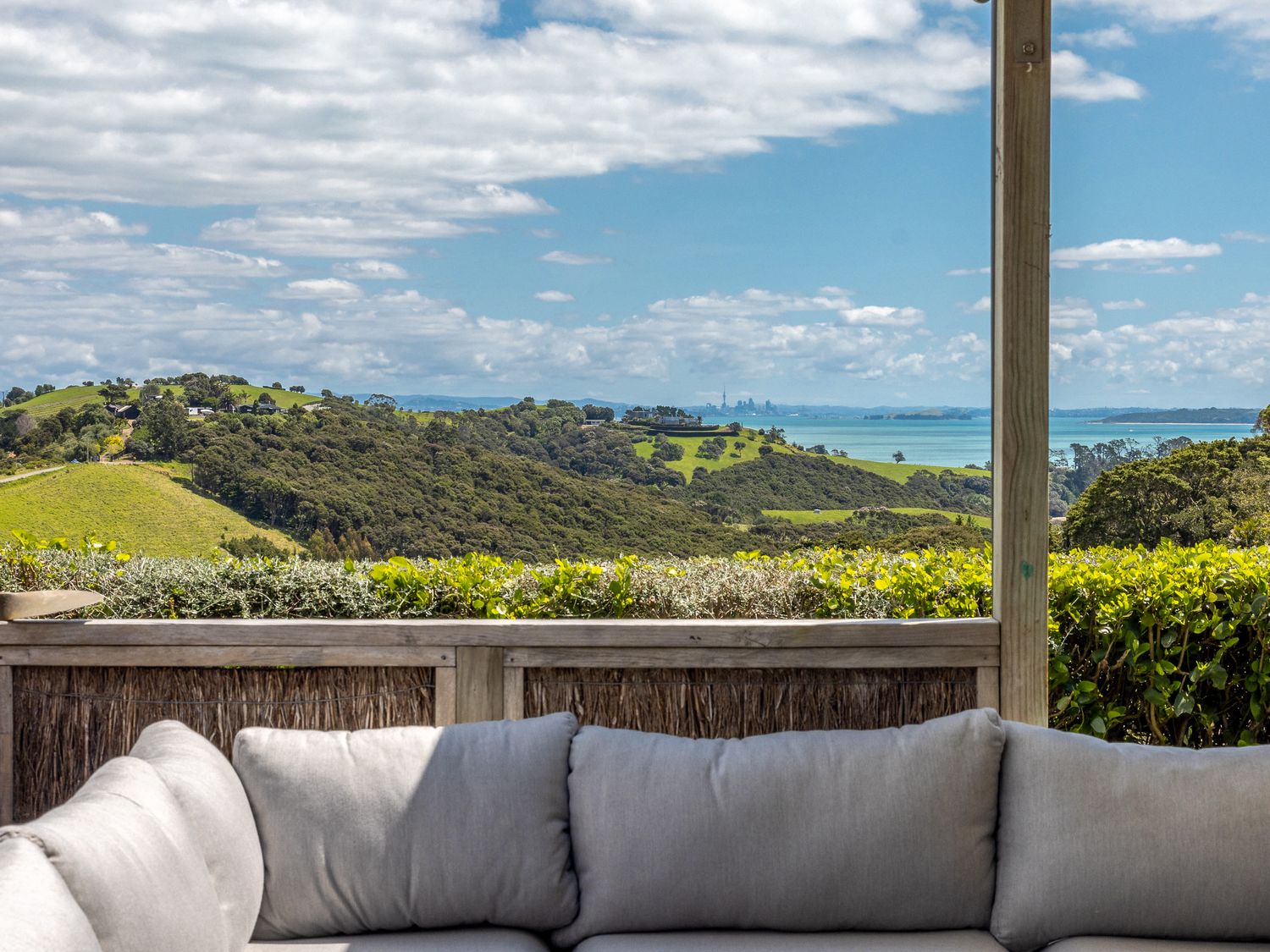 Woodside Vista - Waiheke Island Holiday Home -  - 1166247 - photo 1