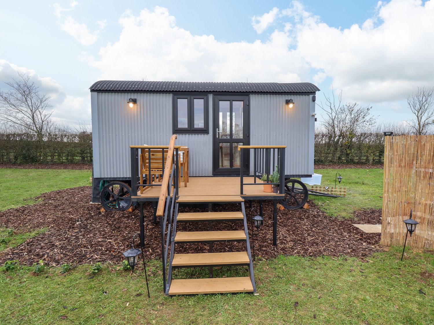 Shepherds Hut - Ash, Lincoln