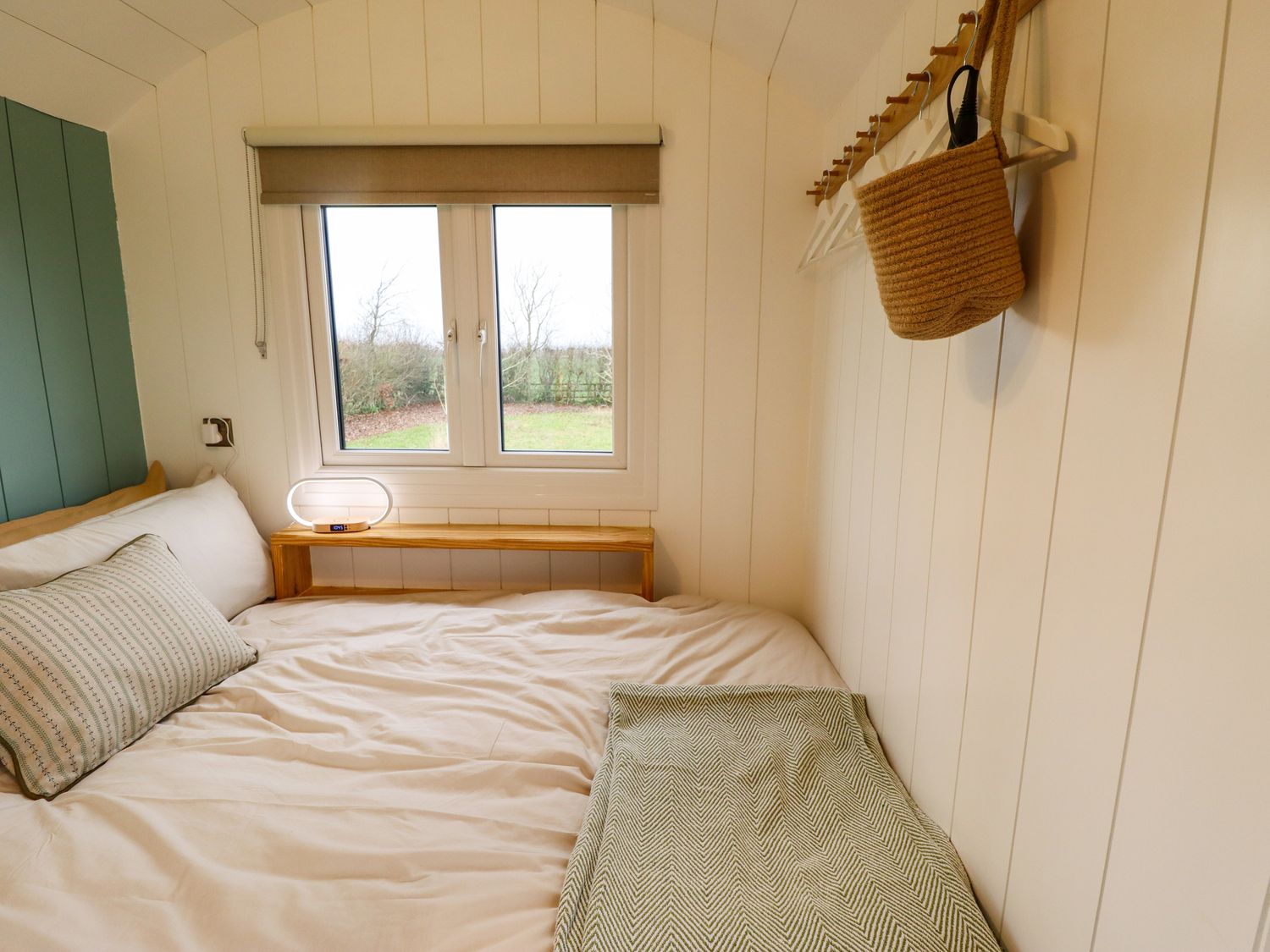 Shepherds Hut - Ash, Lincoln