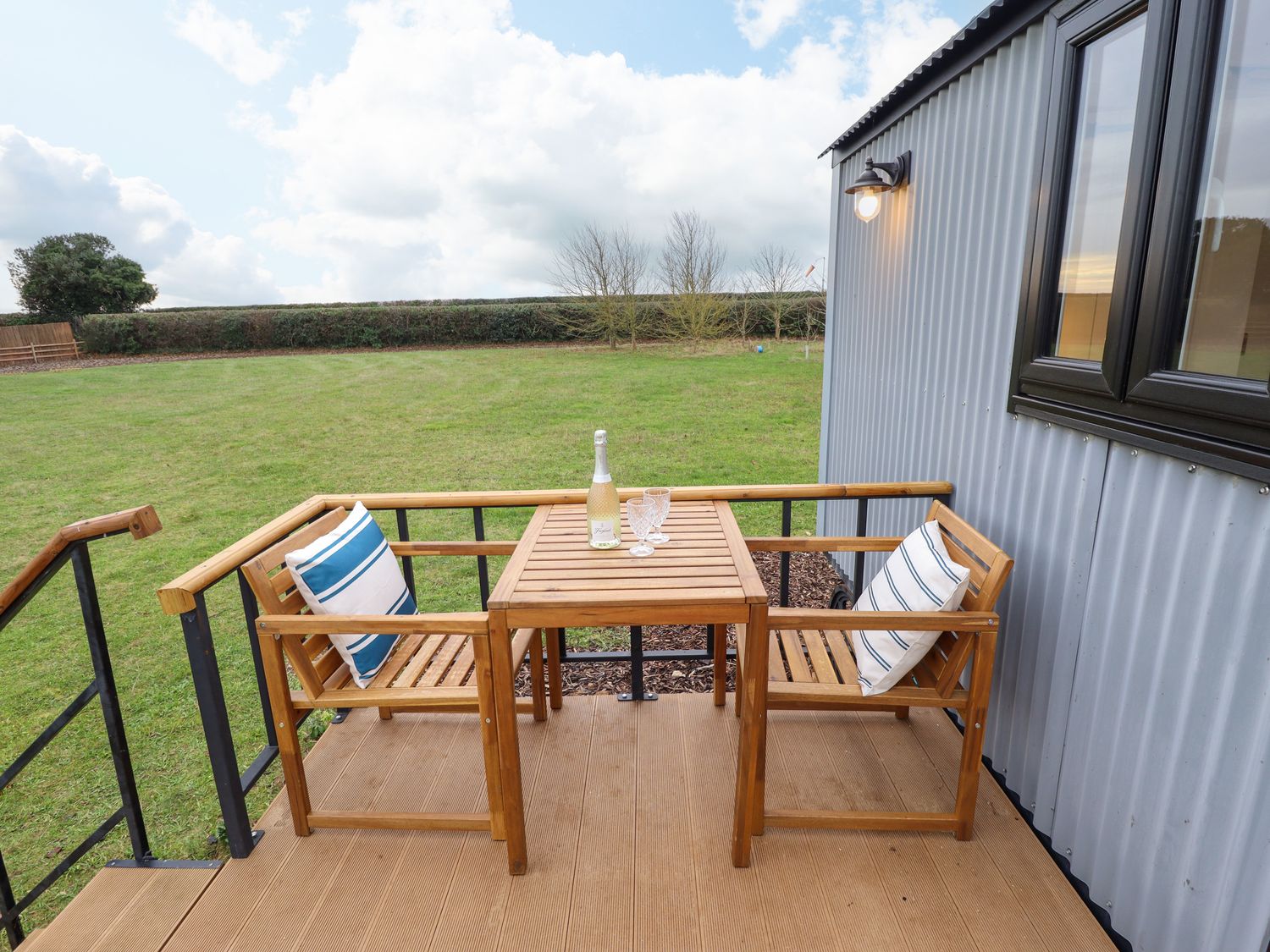 Shepherds Hut - Ash, Lincoln