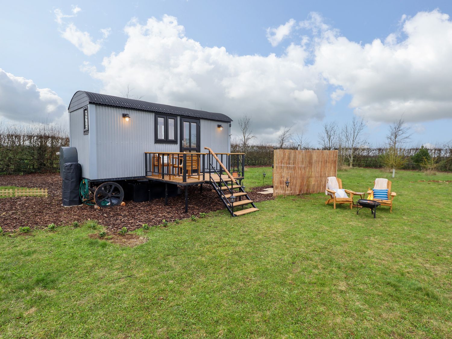 Shepherds Hut - Ash, Lincoln