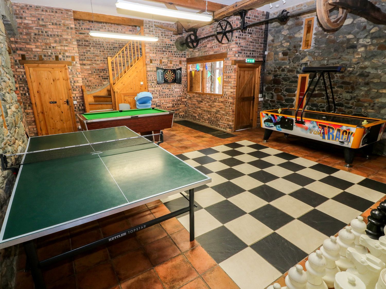 Dinas, Pwllheli, Gwynedd, Wales. Pet-friendly. Open-plan. Ground-floor living. Indoor swimming pool.