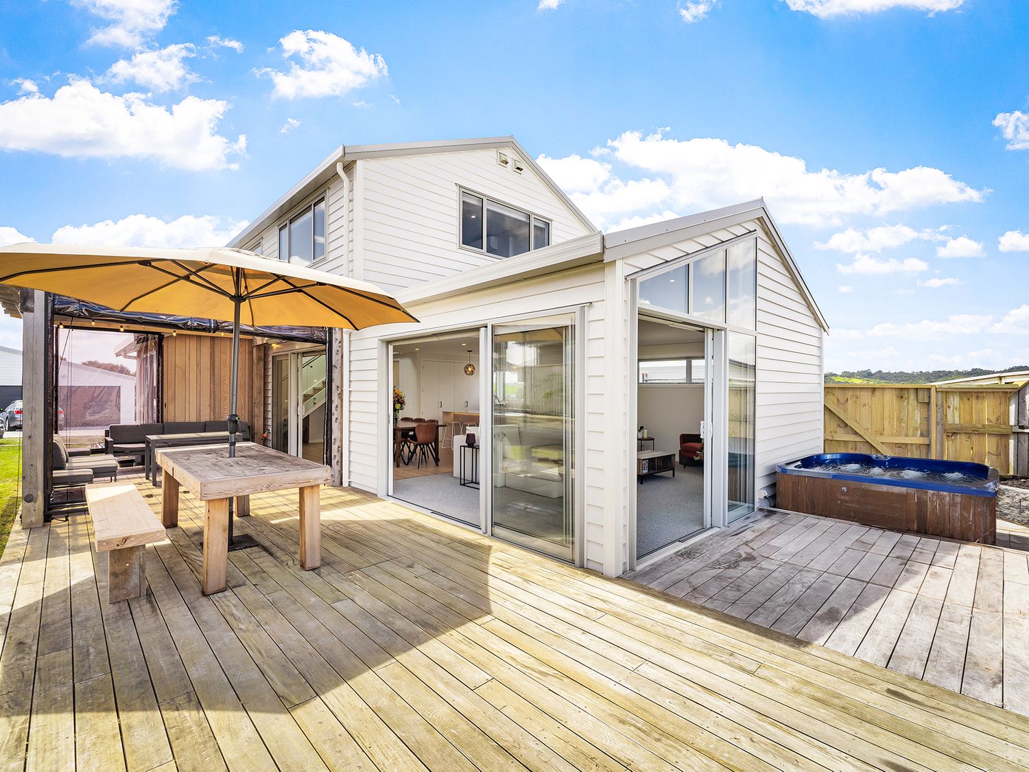 Seabreeze Escape - Snells Beach Holiday Home                     photo 2