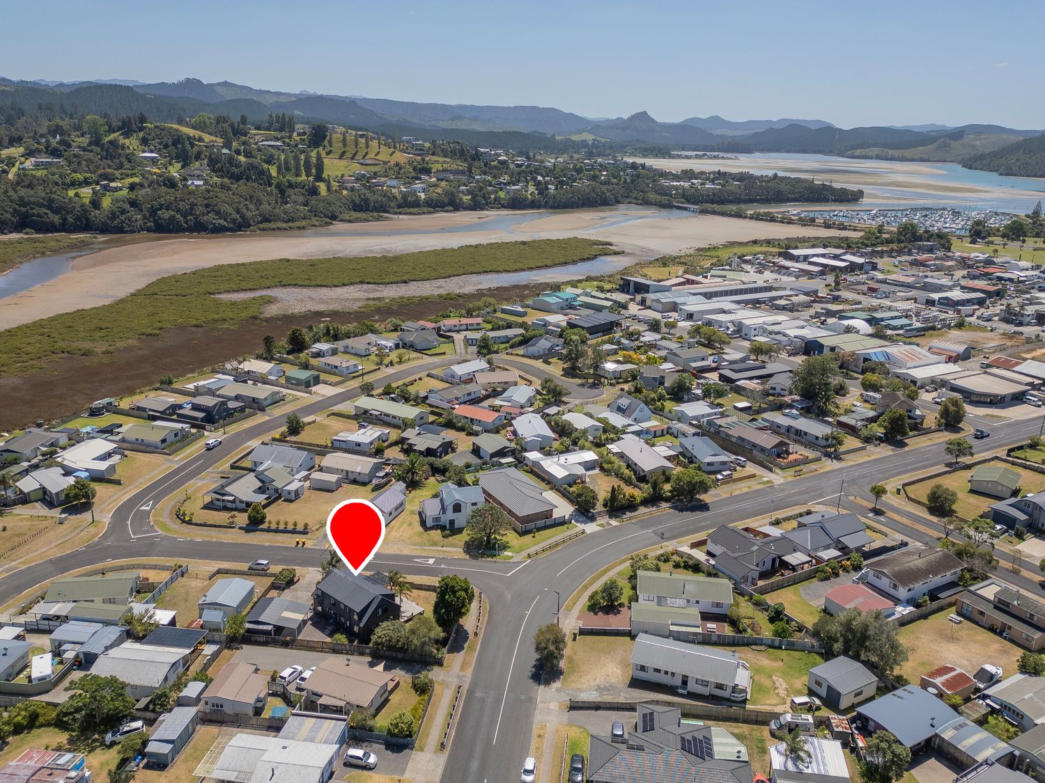 Spacious Family Getaway - Whangamata Holiday Home                     photo 45