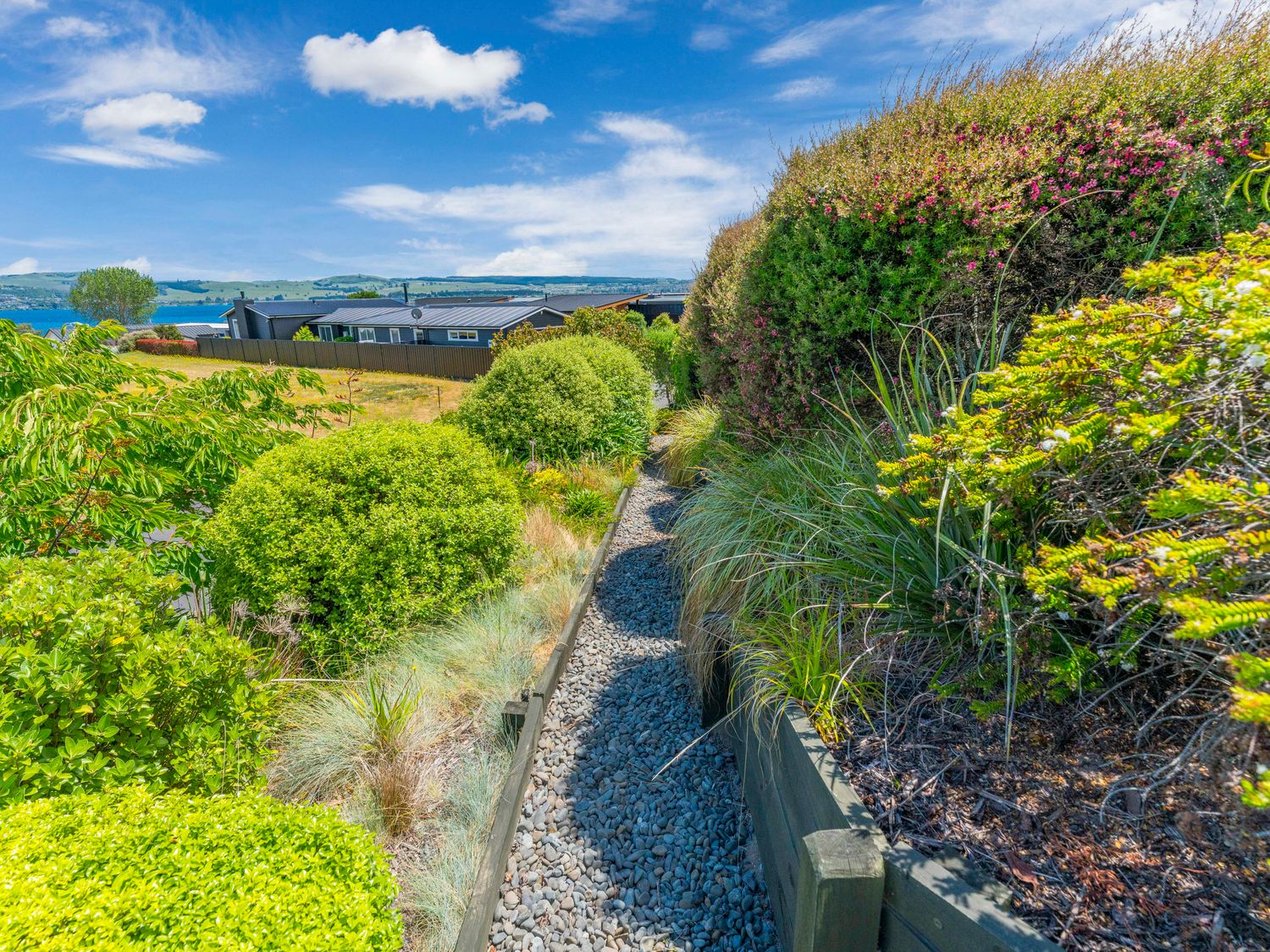 Whispering Waters - Lake Taupo Holiday Home                     photo 30