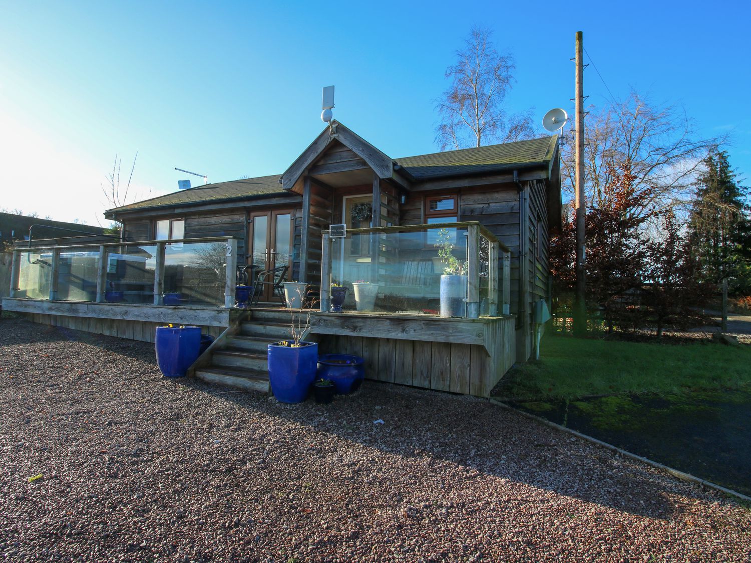 Hillview in Stottesdon near Cleobury Mortimer, Shropshire with a Smart TV, hot tub, off-road parking