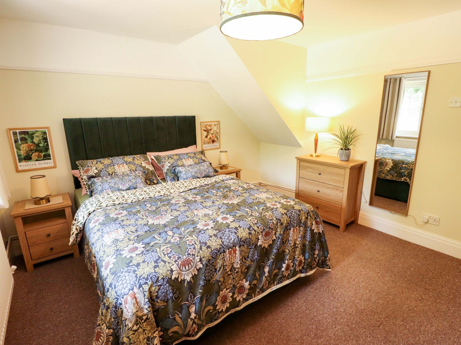 Wood Farm Cottage, East Kirkby