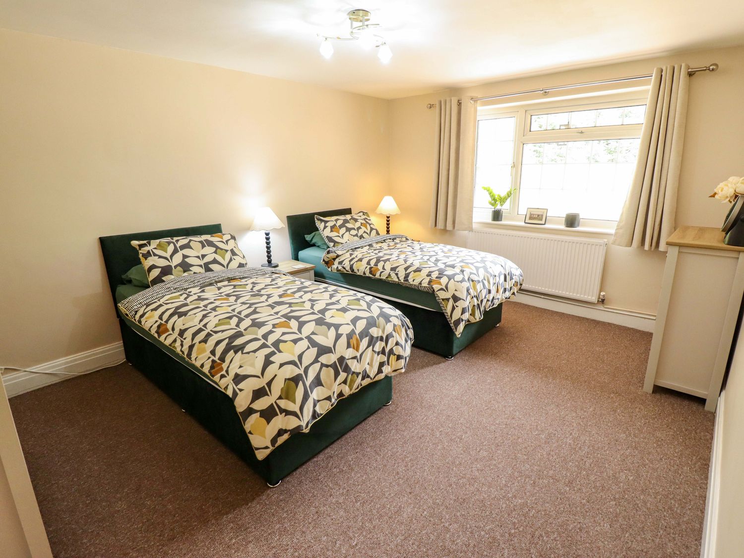 Wood Farm Cottage, East Kirkby