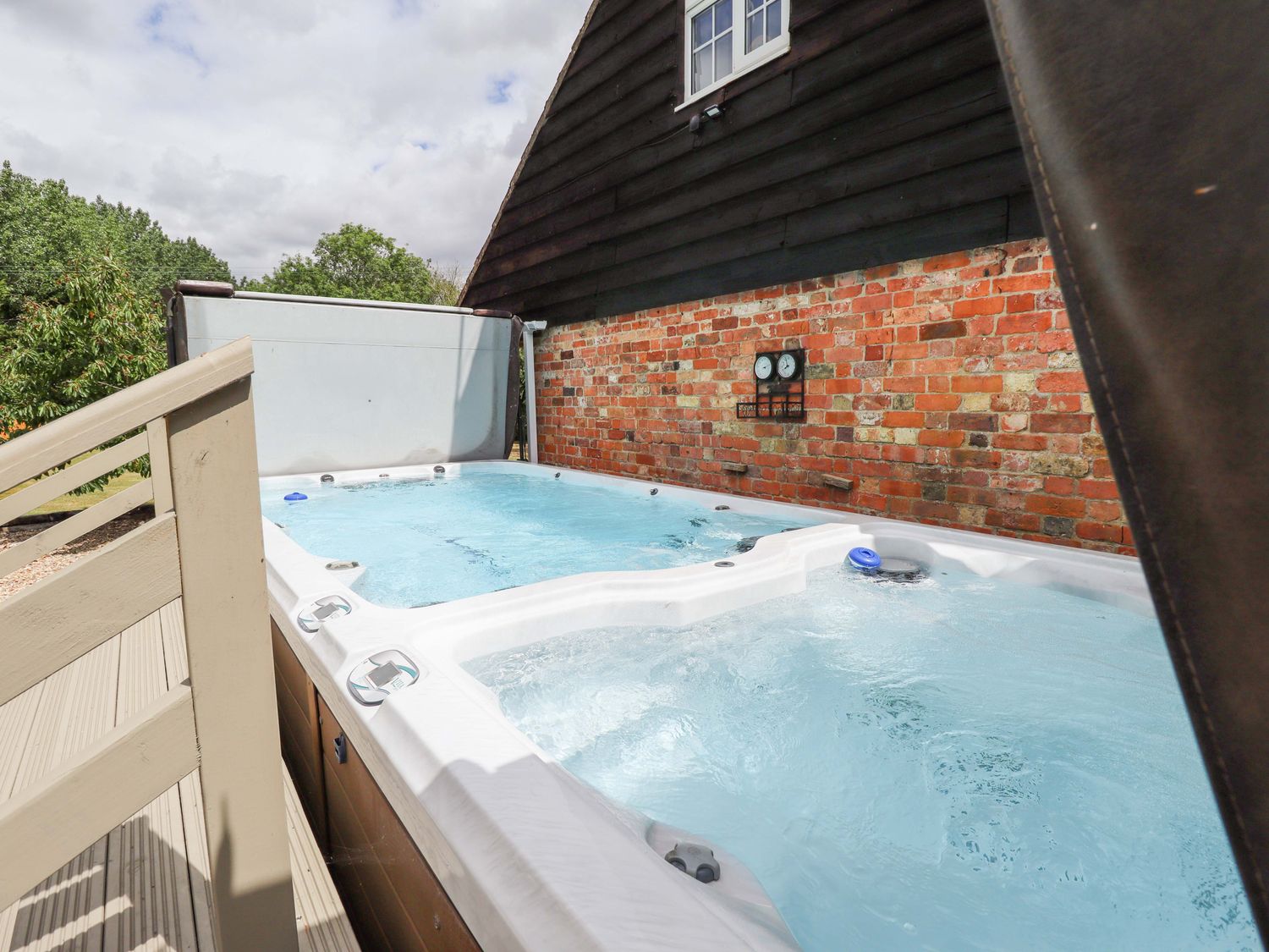 Wood Farm Cottage, East Kirkby