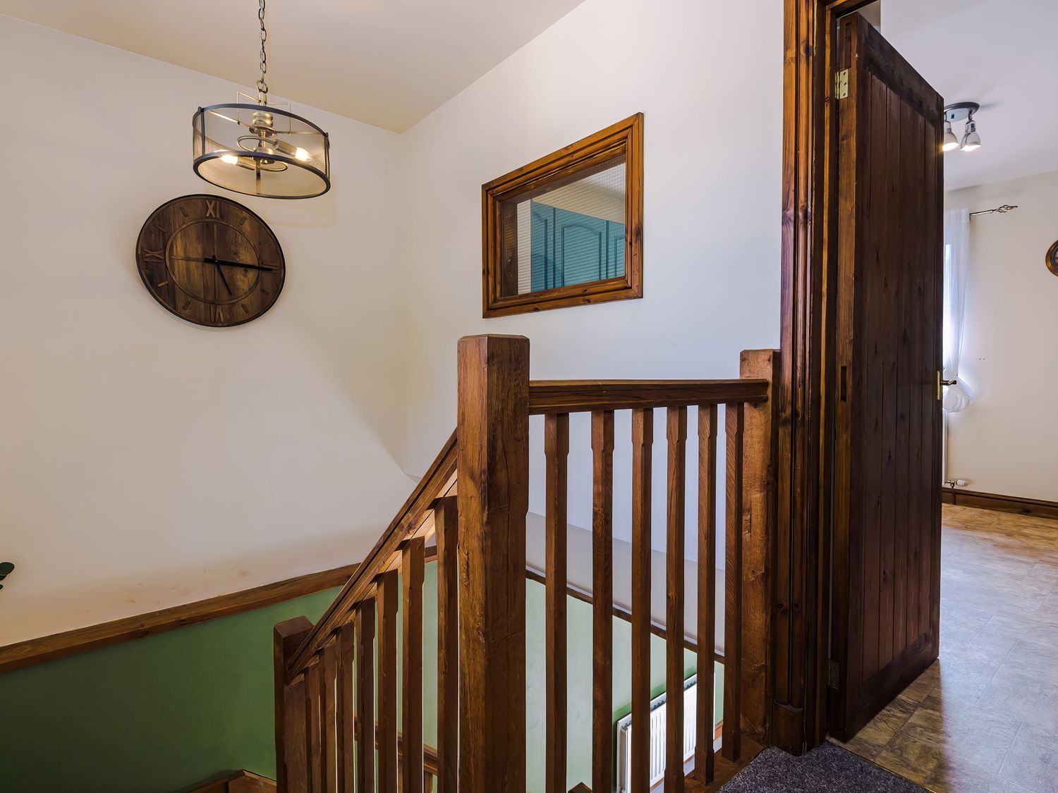 Idris Barn, Dolgellau Gwynedd. Table football. Darts. Piano. Hot tub. Pet-friendly. Countryside view