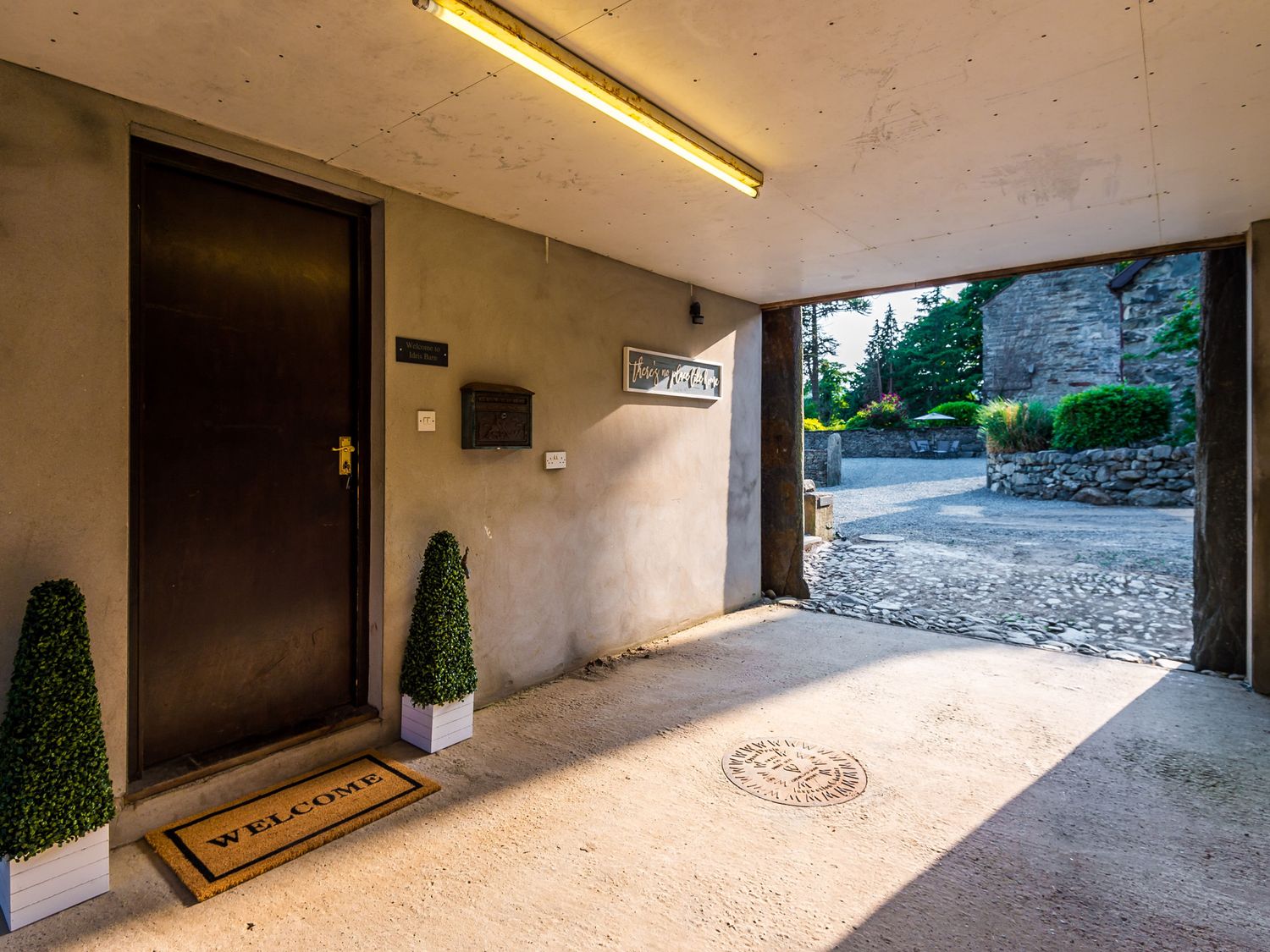 Idris Barn, Dolgellau Gwynedd. Table football. Darts. Piano. Hot tub. Pet-friendly. Countryside view