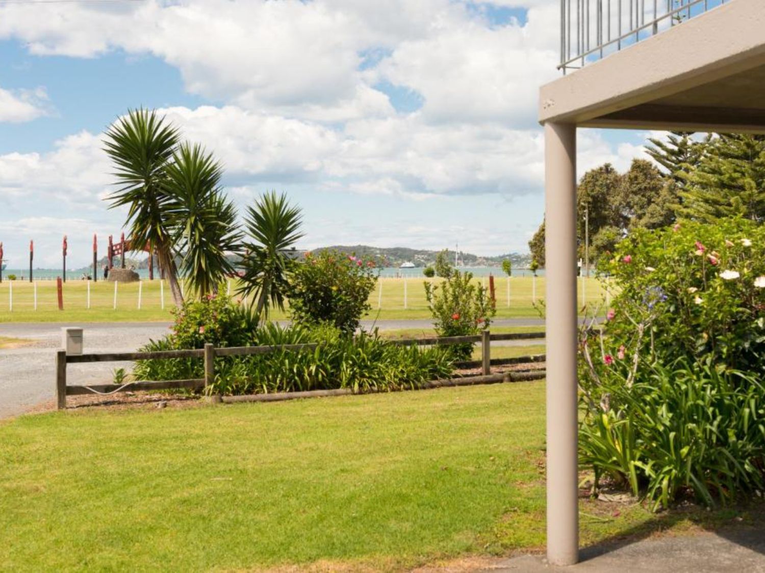 Te Tiriti Beach House - Paihia Holiday Home                     photo 16