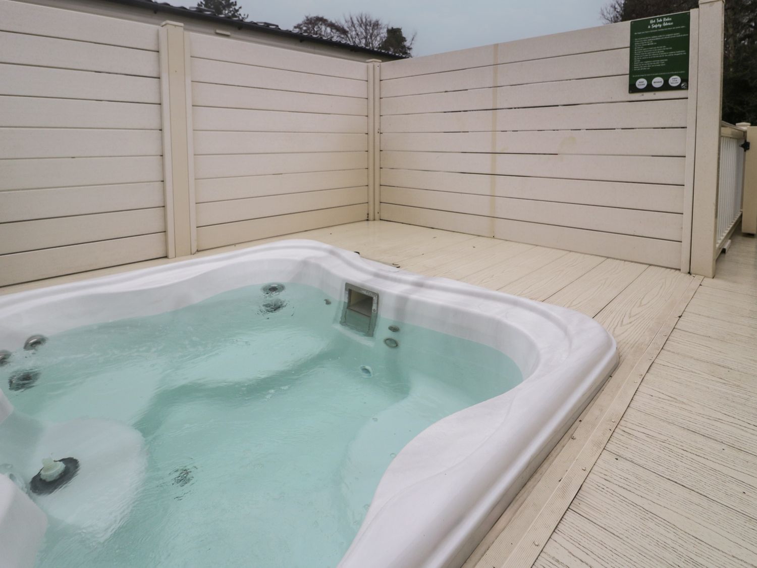 Woodlands Gold (WO 41), Ruthin