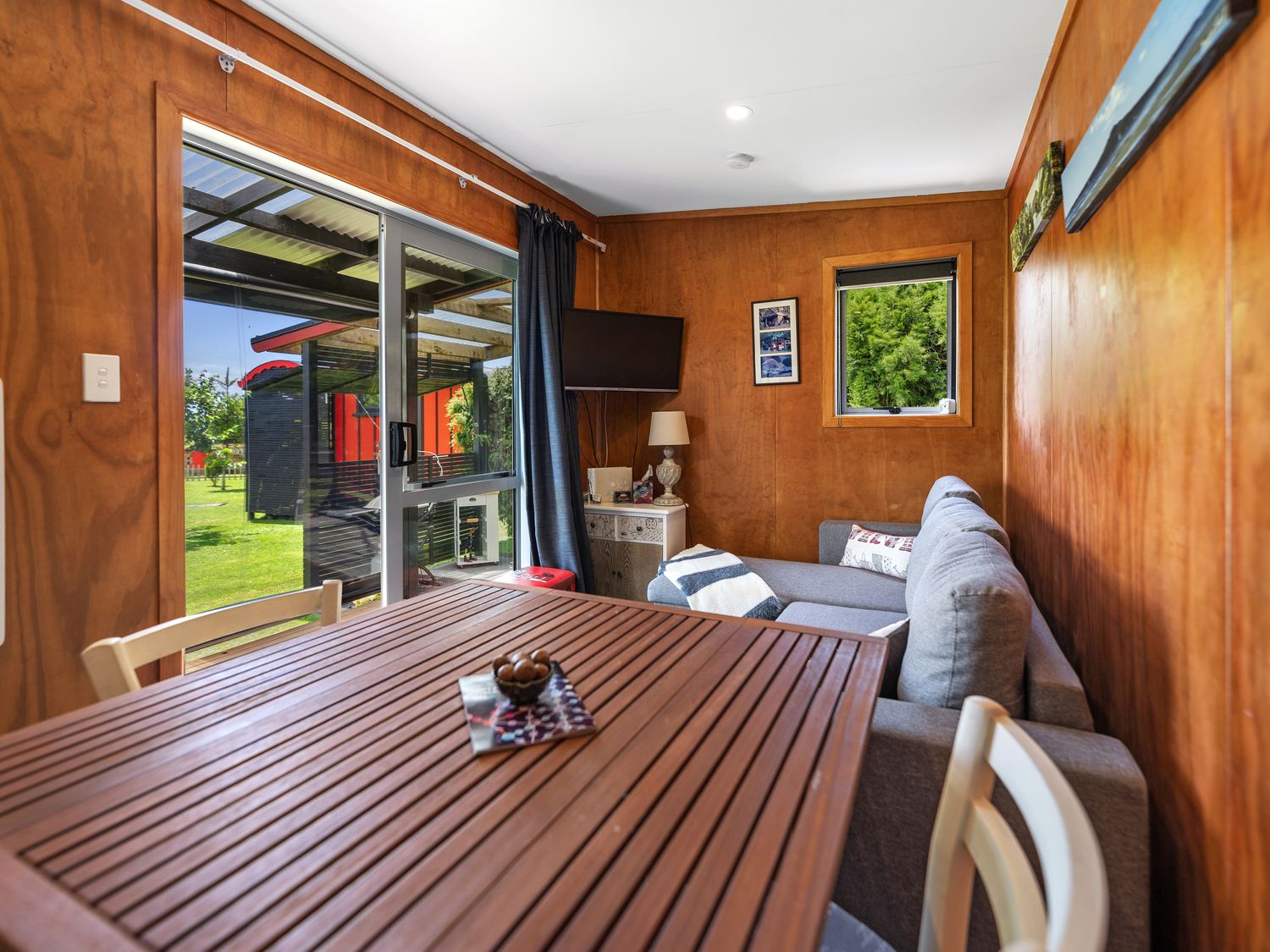 Onaeros Cute Little Cottages - Taranaki Retreat                     photo 2