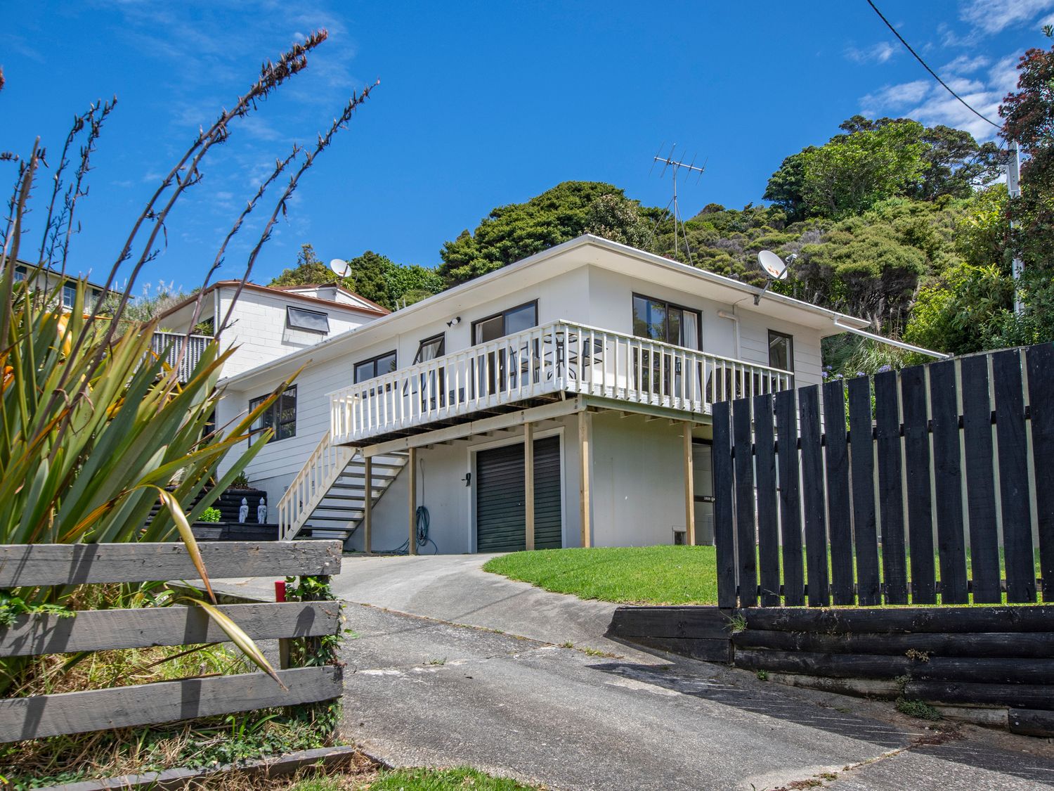 Dolphin Hideaway - Tutukaka Holiday Bach                     photo 17