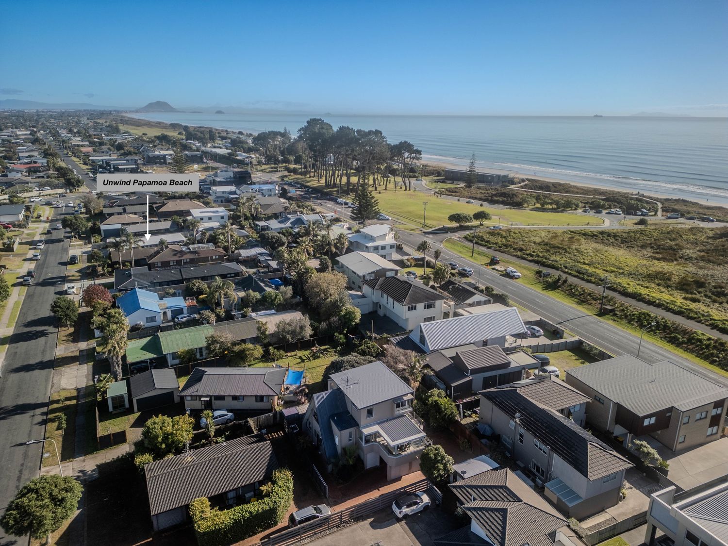 Unwind Papamoa Beach - Papamoa Holiday Home                     photo 2