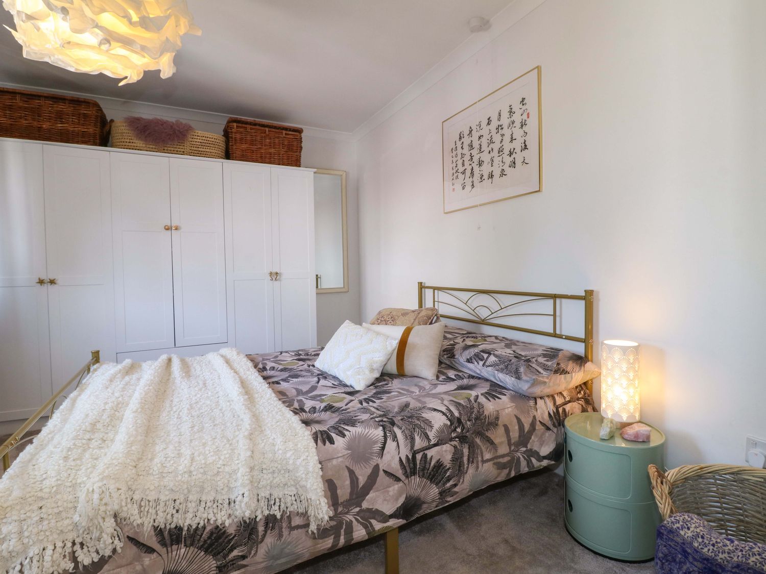 83 Meeting Street, Quorn, Leicestershire. Hot tub. Family friendly. Near pubs. Near shops. Smart TV.