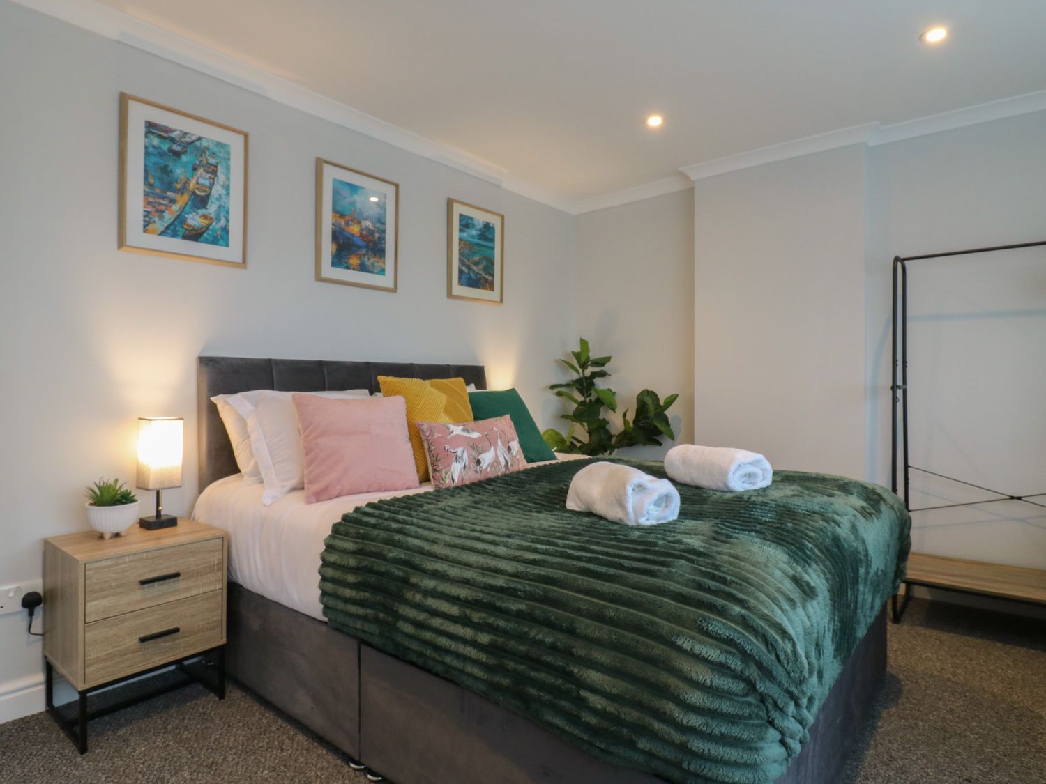 6 Citadel Heights, Dover