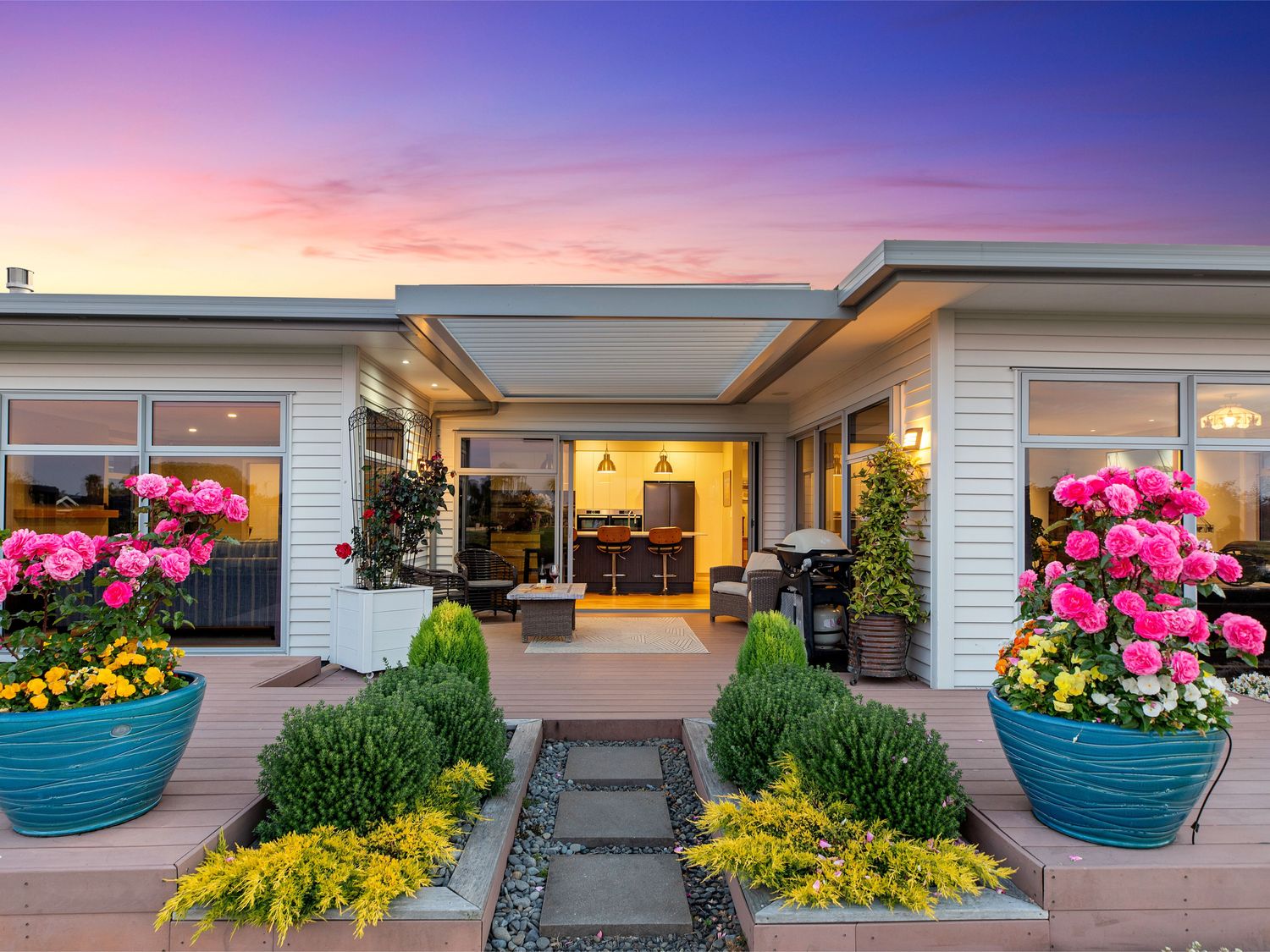 Serene Retreat - Papamoa Beach Holiday Home                     photo 2