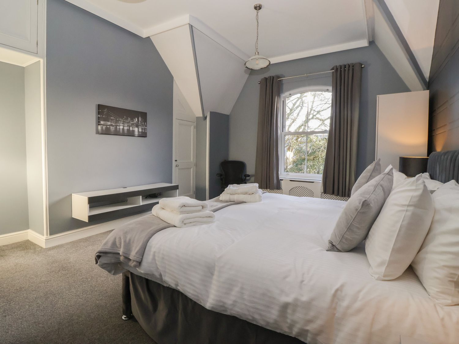 Ten Gables, Driffield