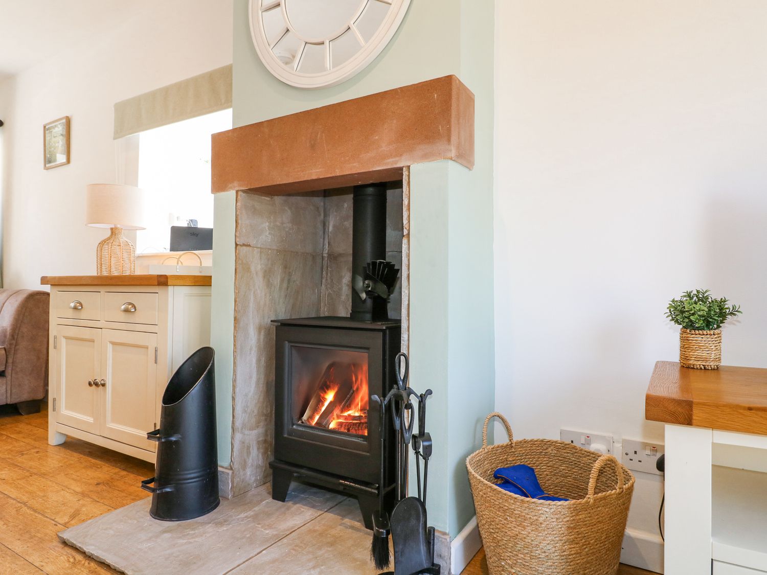 The Old Parlour, Alton
