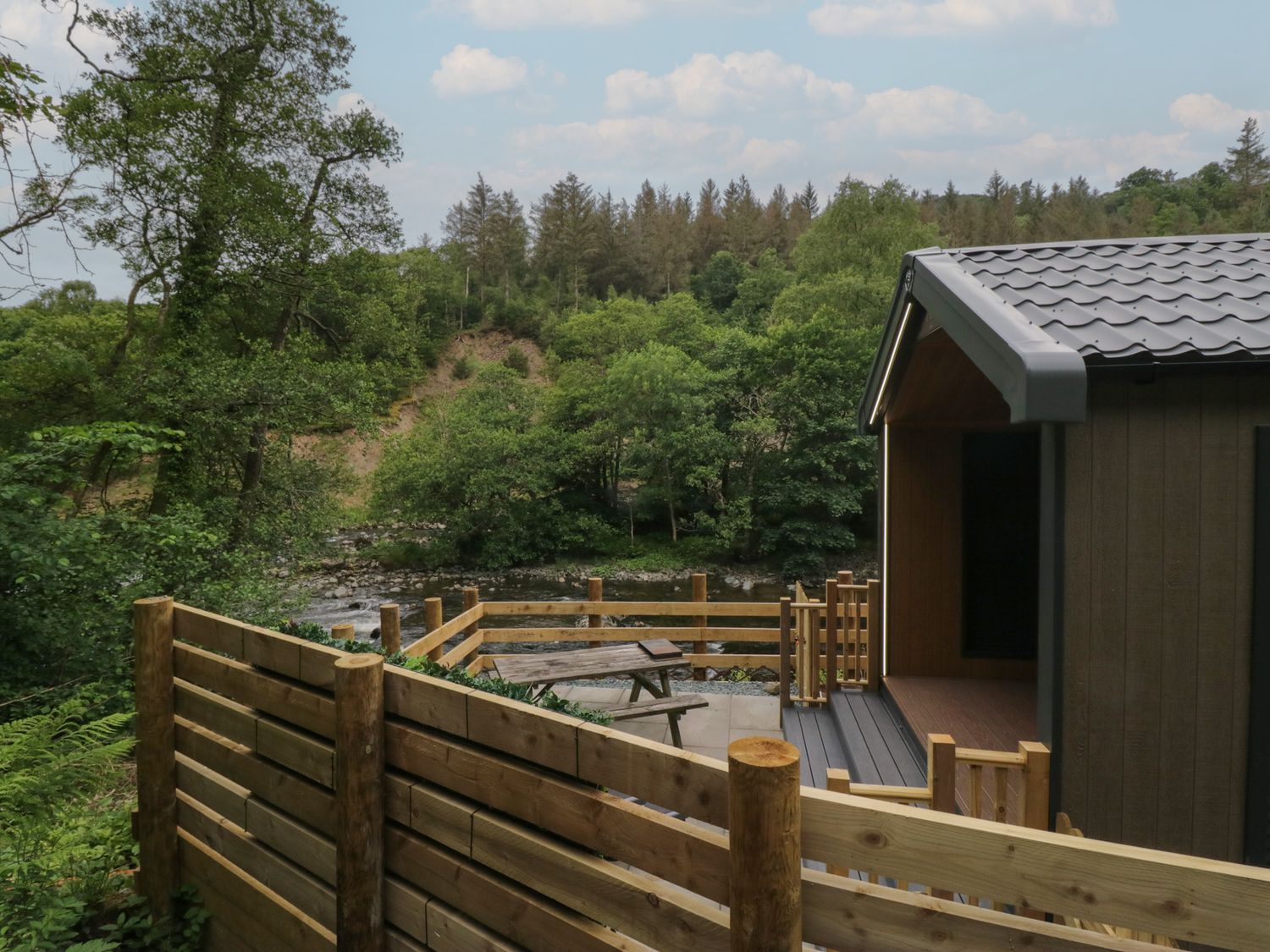 Dubs Luxury Family Pod, Keswick