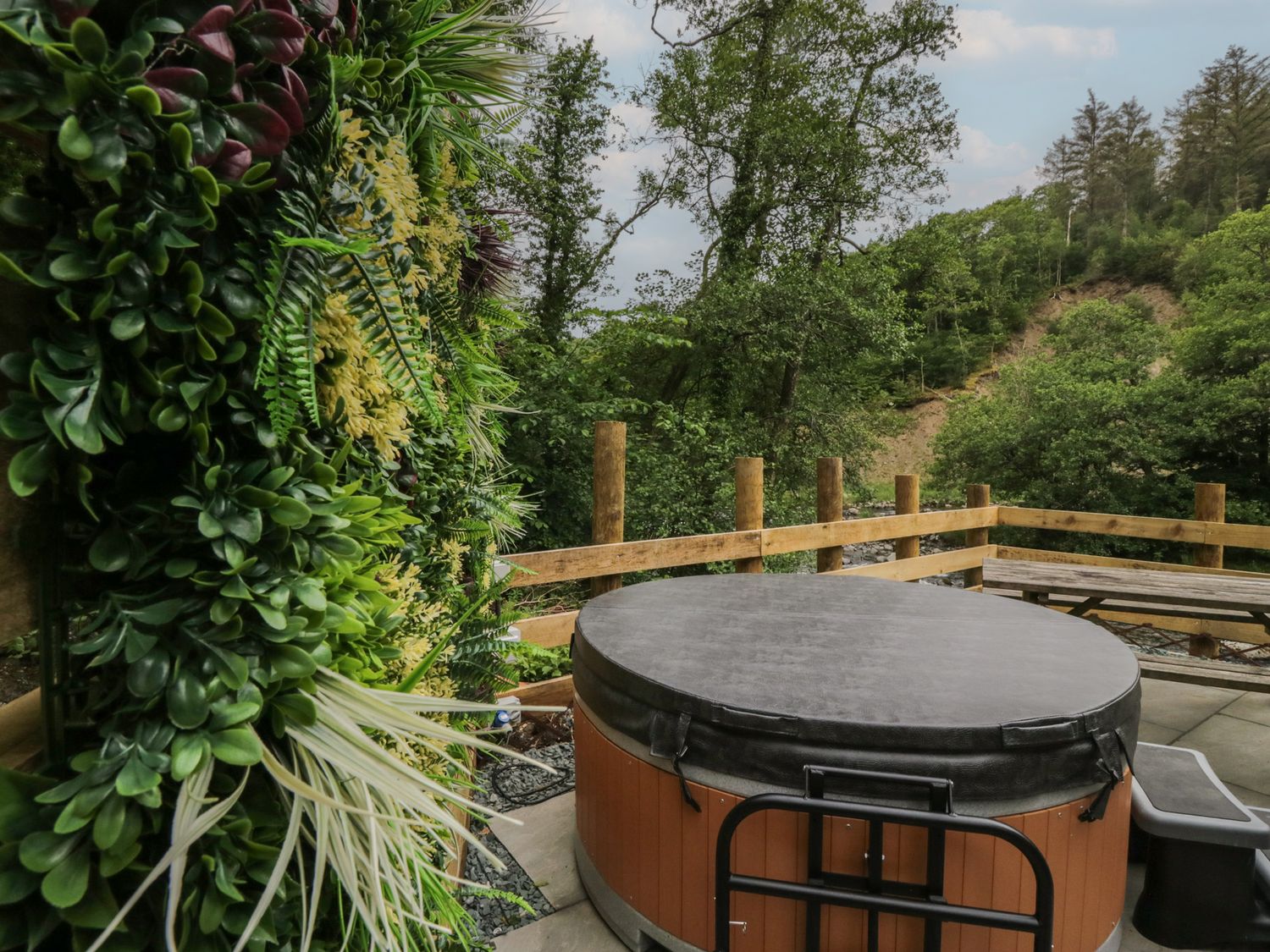 Dubs Luxury Family Pod, Keswick