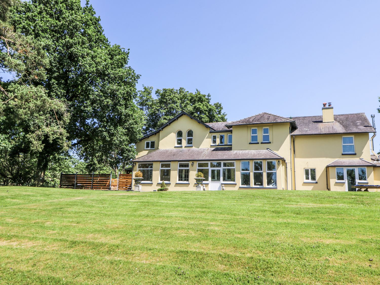Glanrannell Park House, Carmarthen