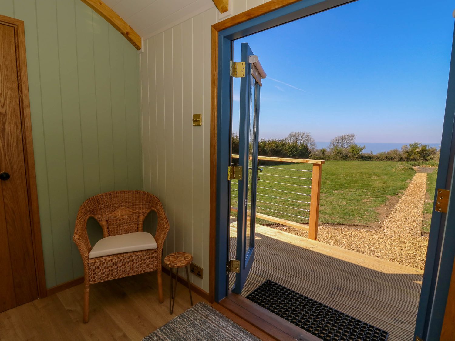 Fir Tree Shepherd's Hut, Llanon