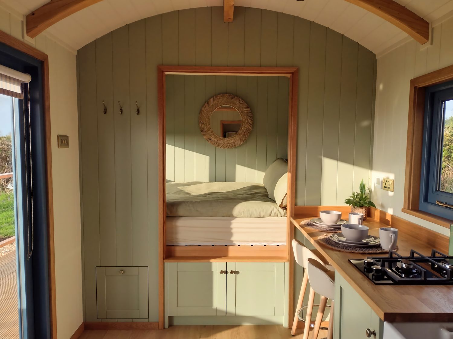 Fir Tree Shepherd's Hut, Llanon