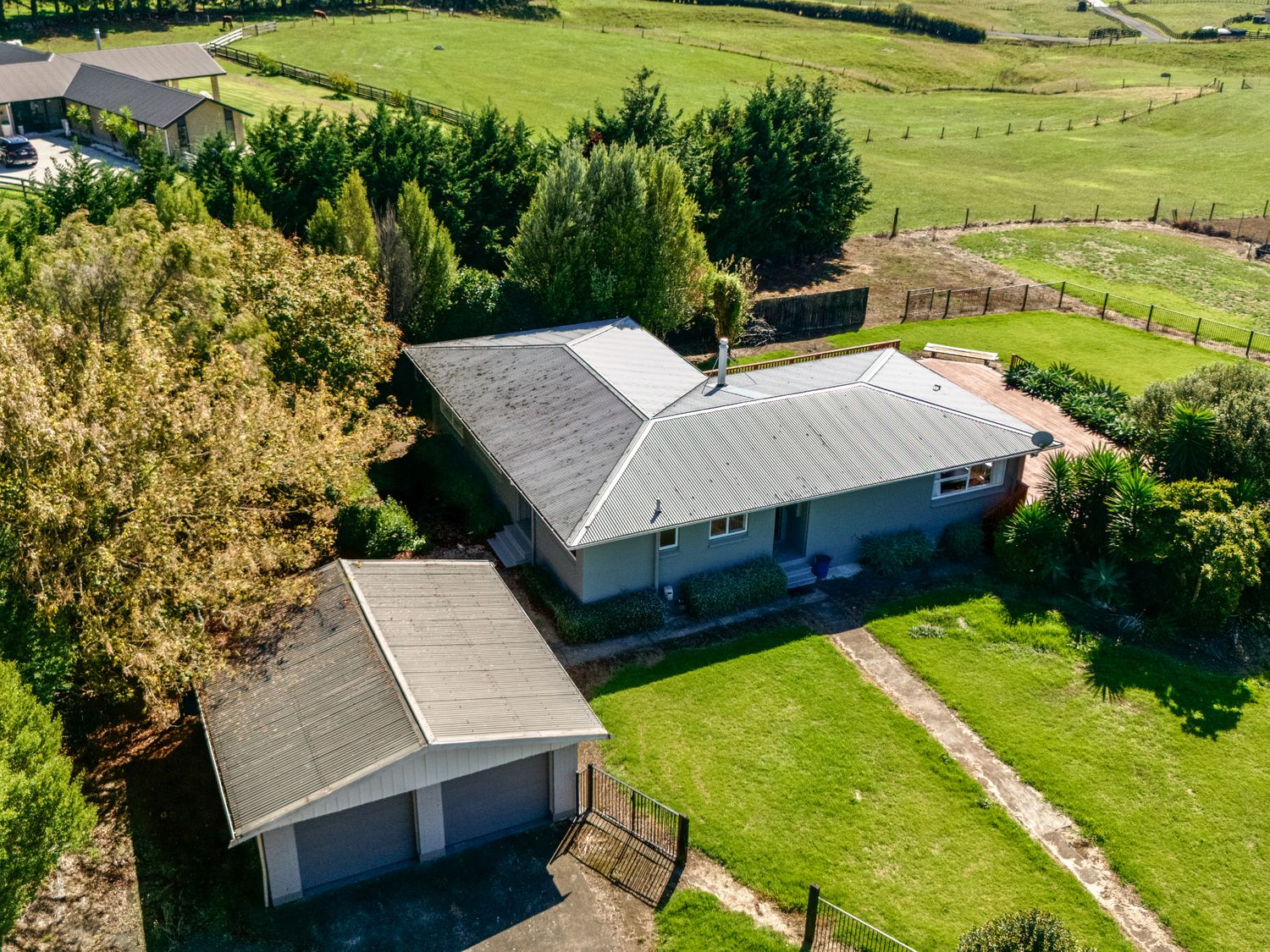 Beachview Bliss - Clarks Beach Holiday Home                     photo 27
