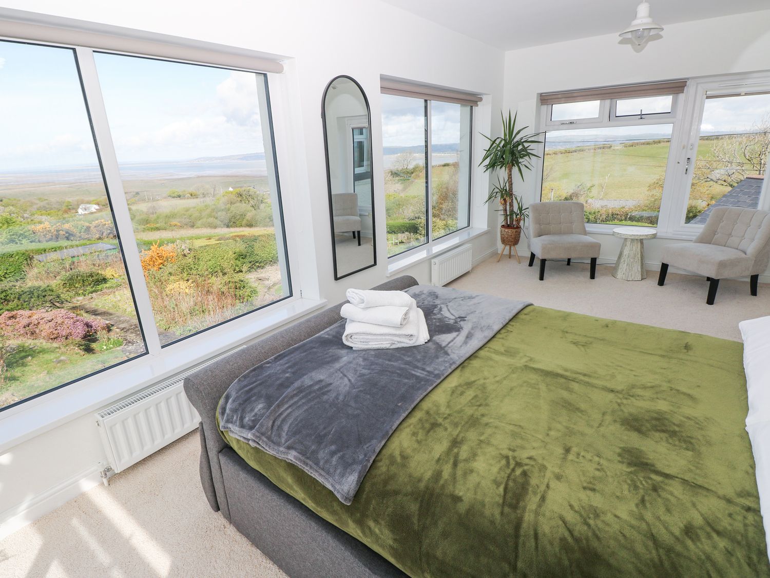 Burry House, Llanmorlais