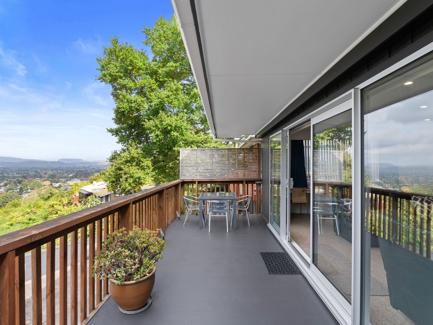 Skyline Staycation - Rotorua Holiday Home -  - 1174715 - photo 1