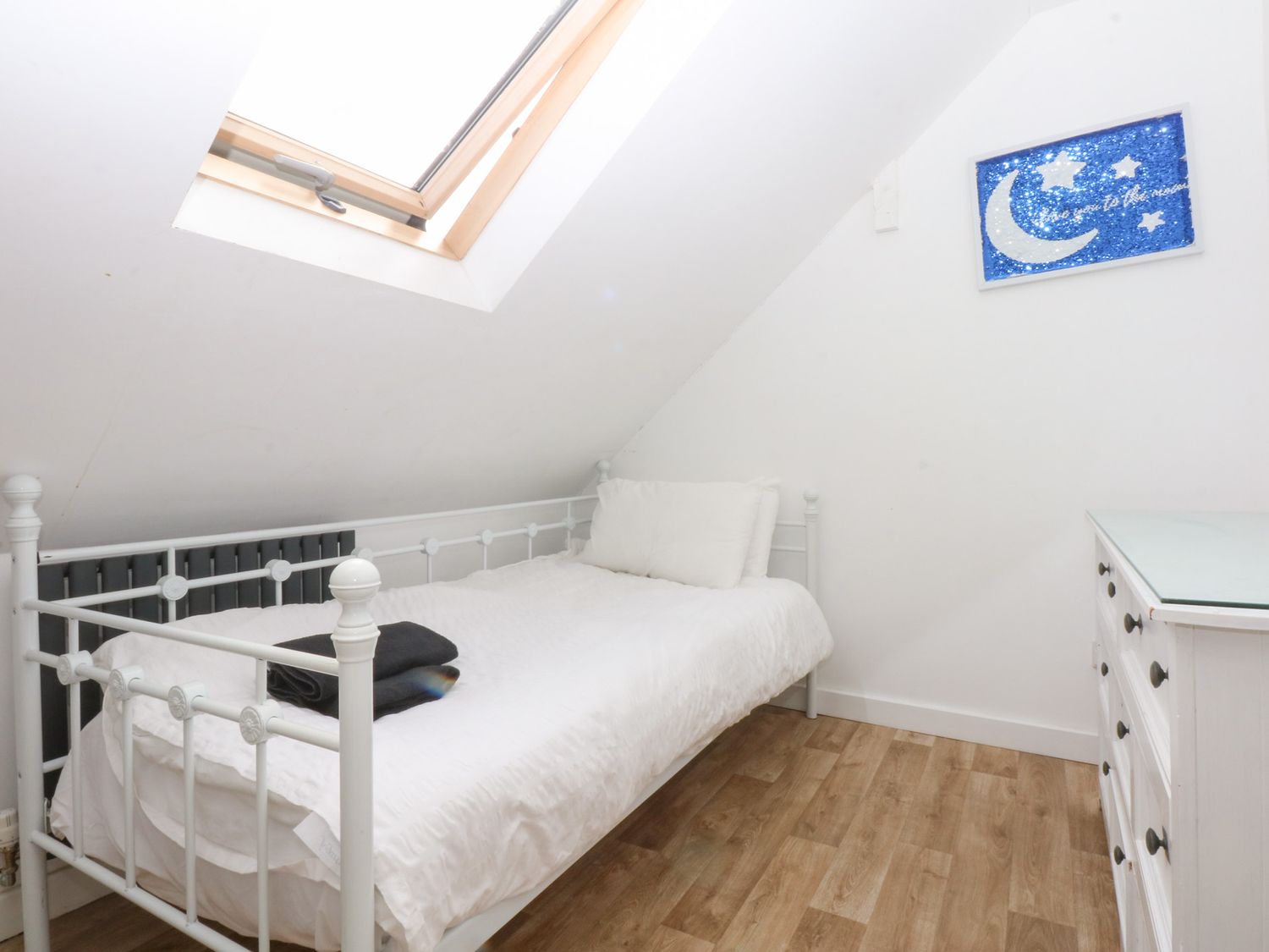 11 Seabreeze, Llandudno