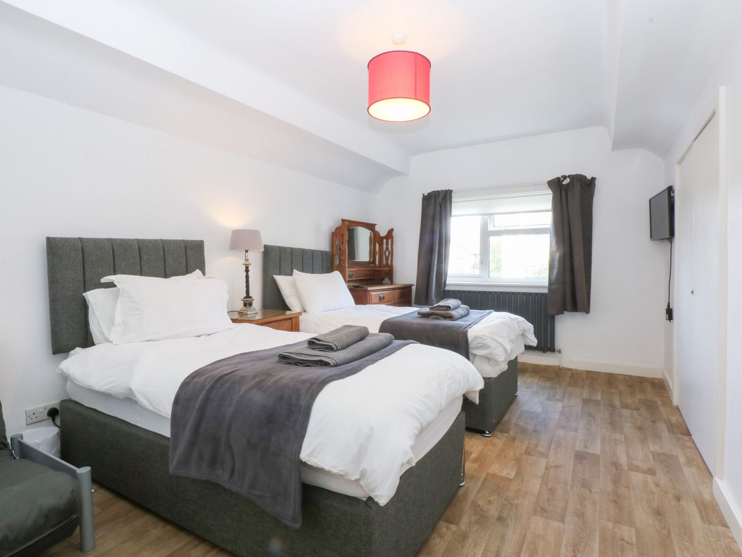 11 Seabreeze, Llandudno