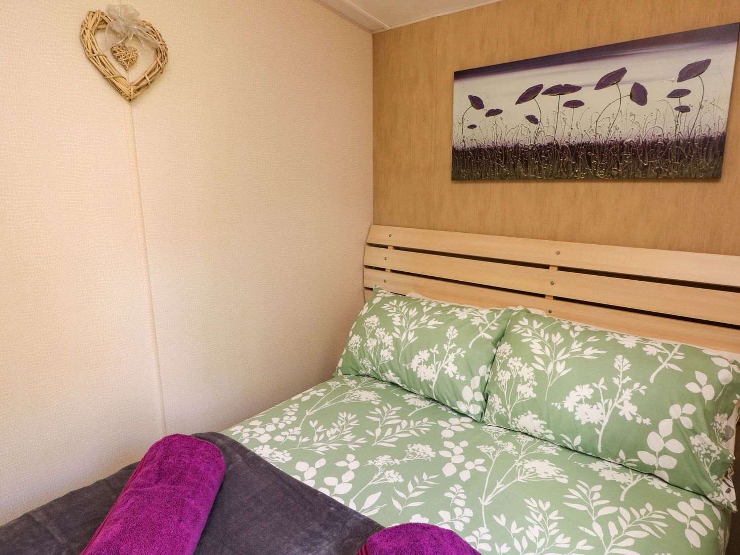 Caravan Bryngwyn, Boncath