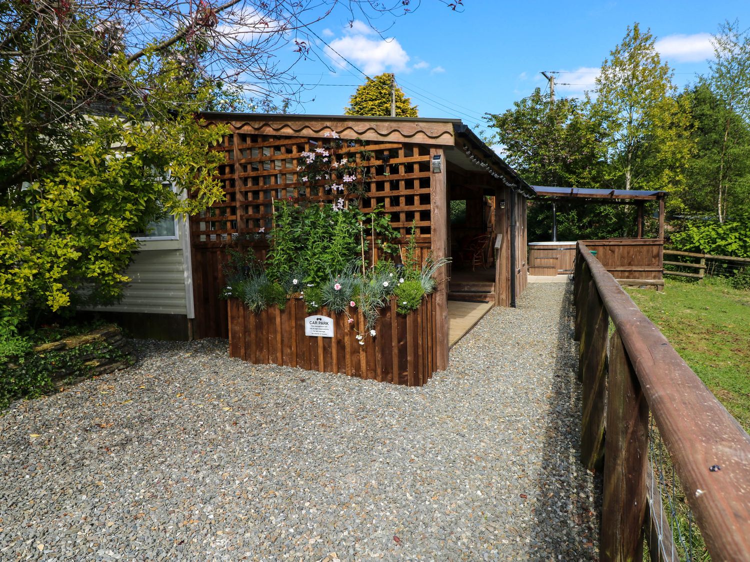 Caravan Bryngwyn, Boncath