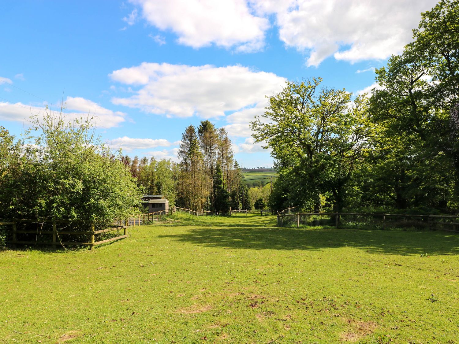 Caravan Bryngwyn, Boncath