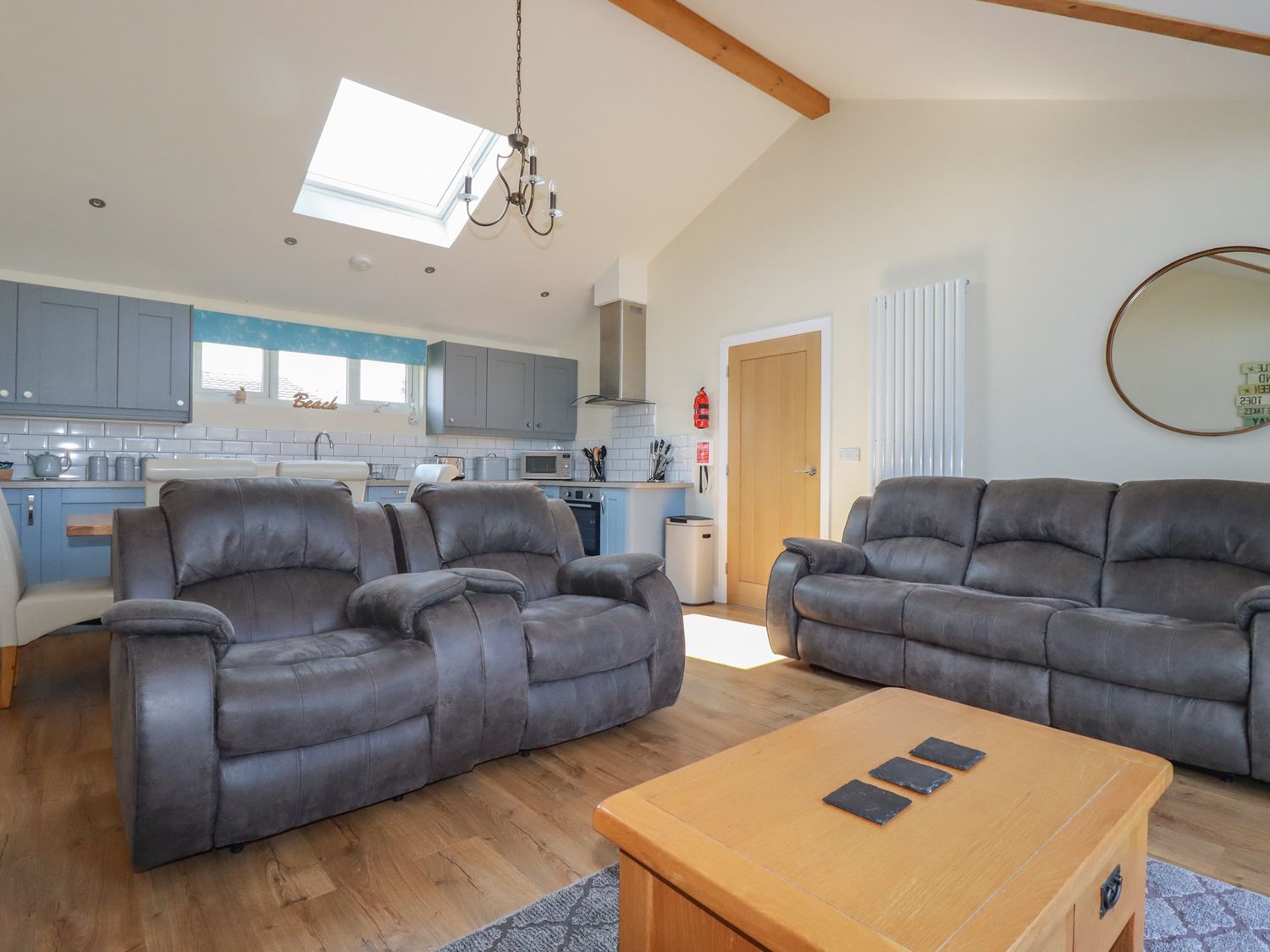 LODGE 18, St Merryn