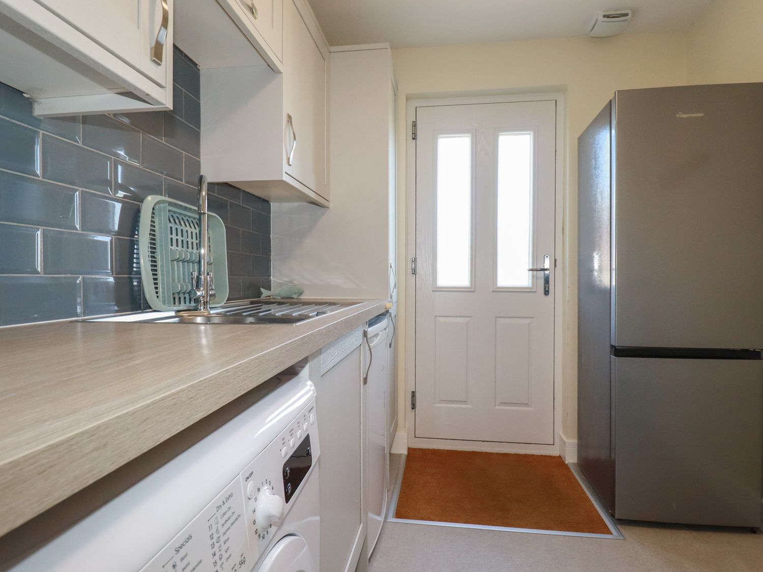 LODGE 18, St Merryn