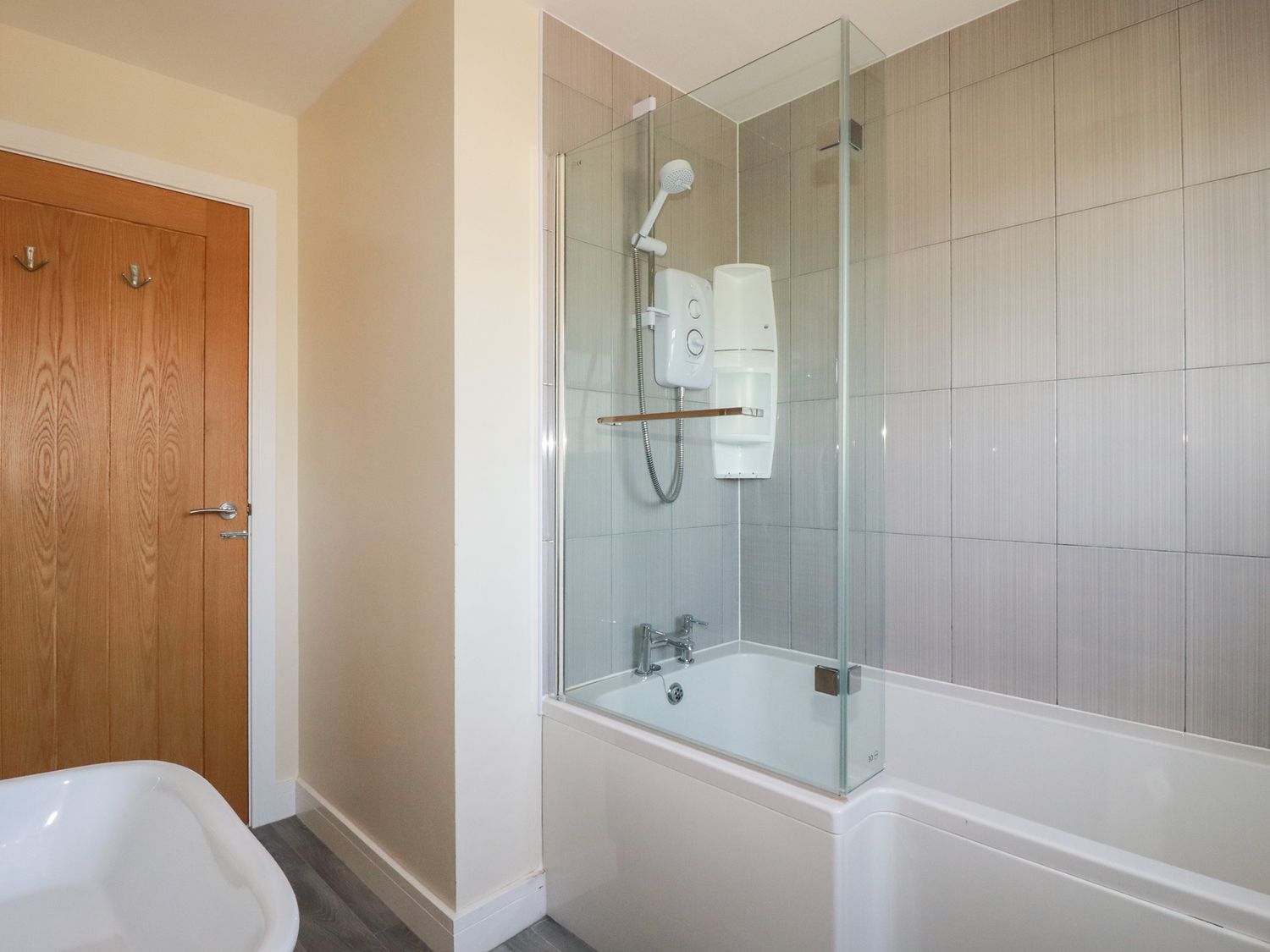 LODGE 18, St Merryn