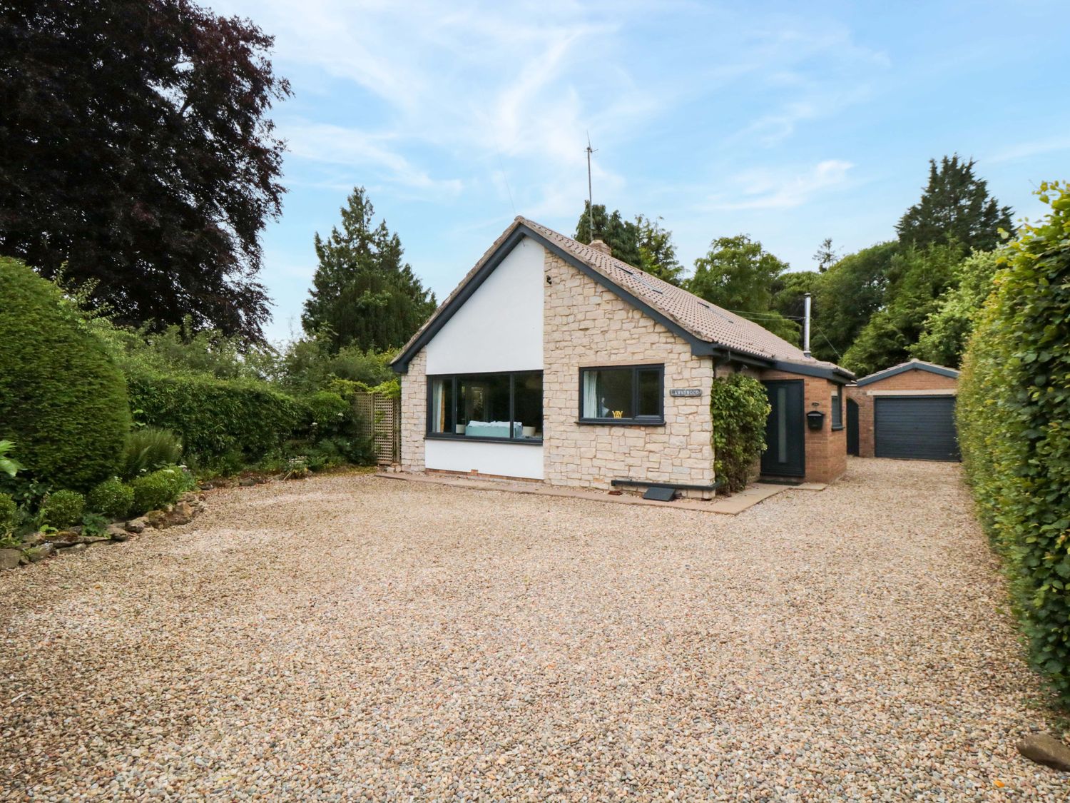 Lawnswood, Sherburn