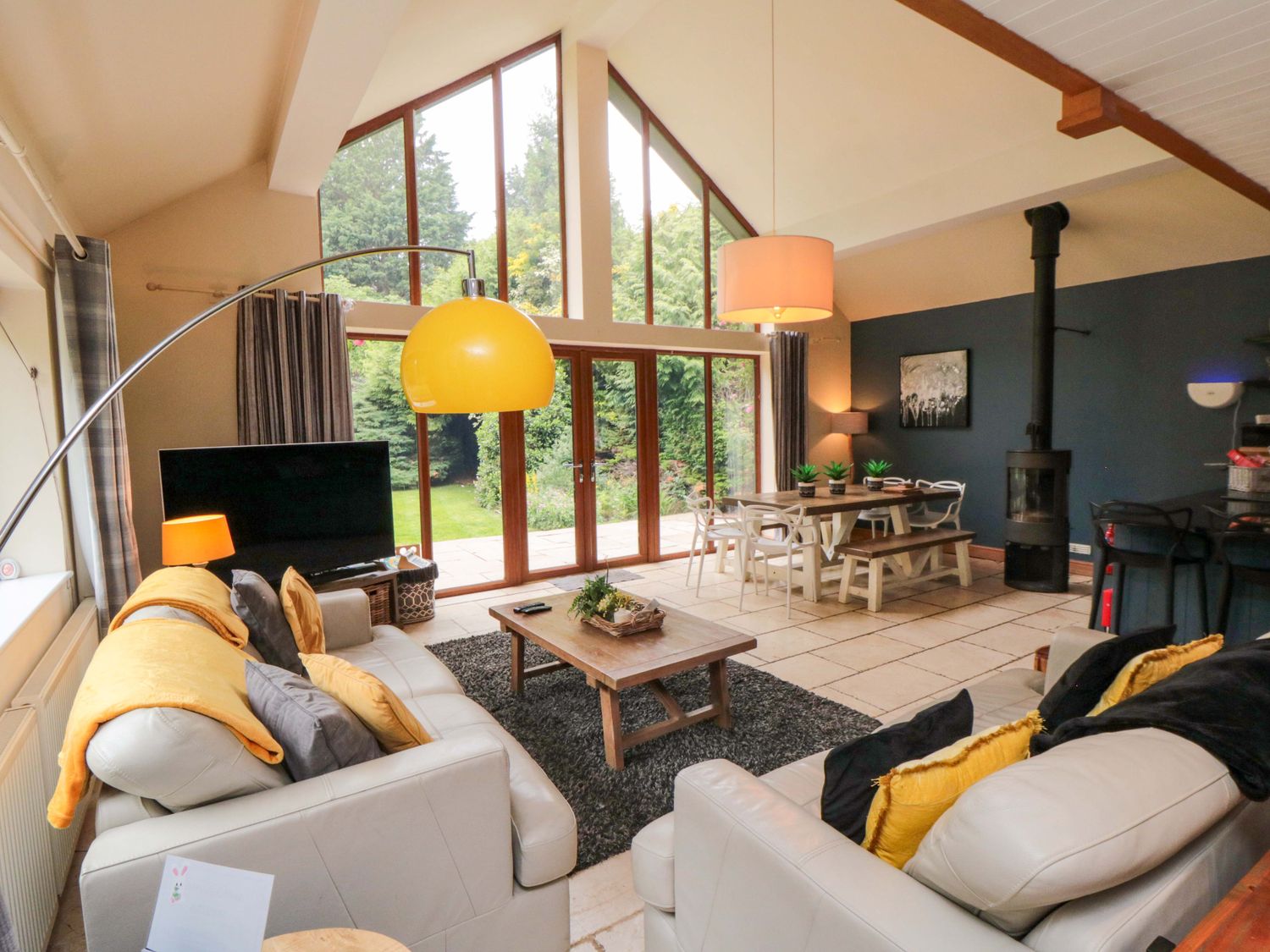 Lawnswood, Sherburn