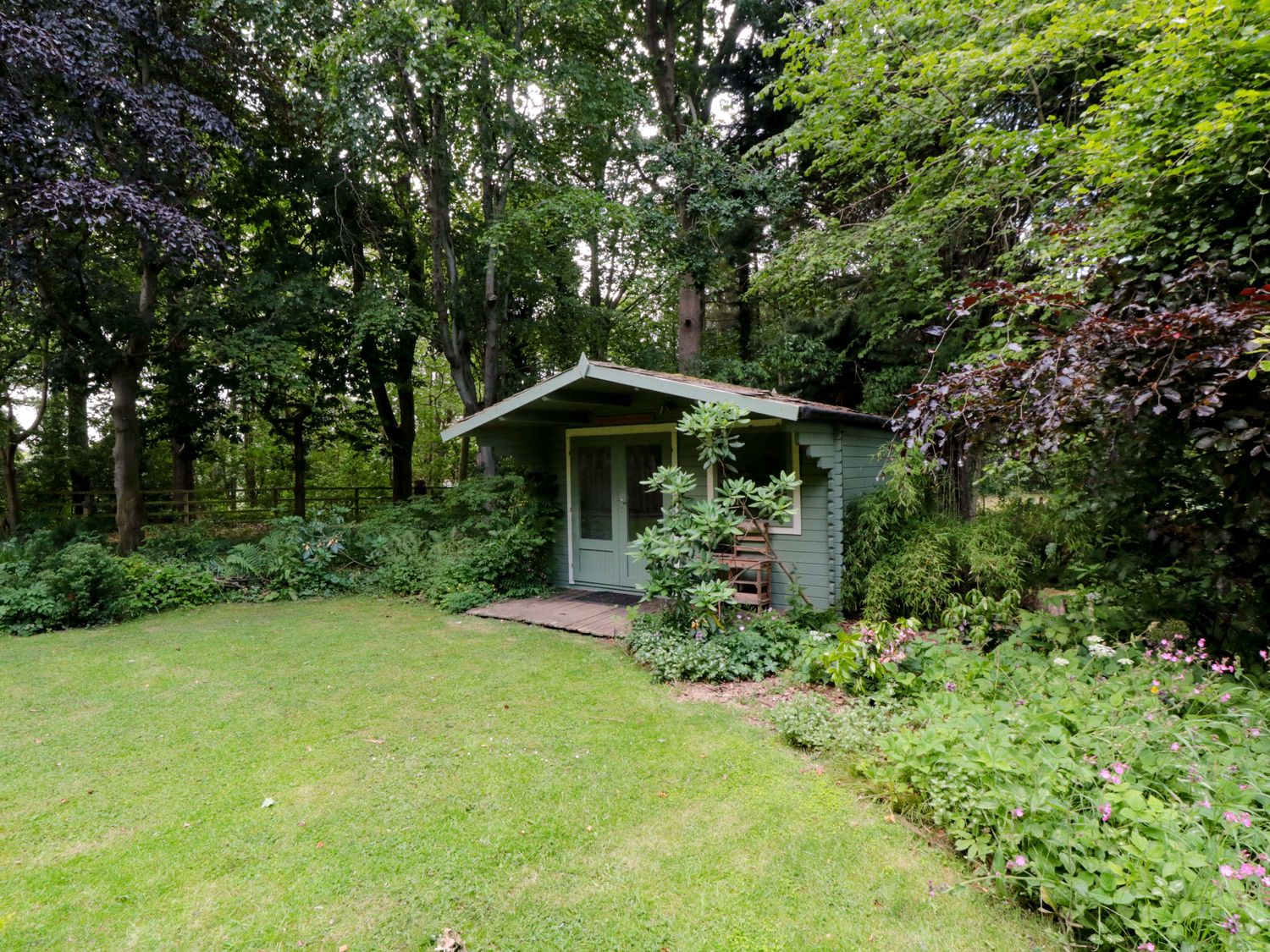 Lawnswood, Sherburn